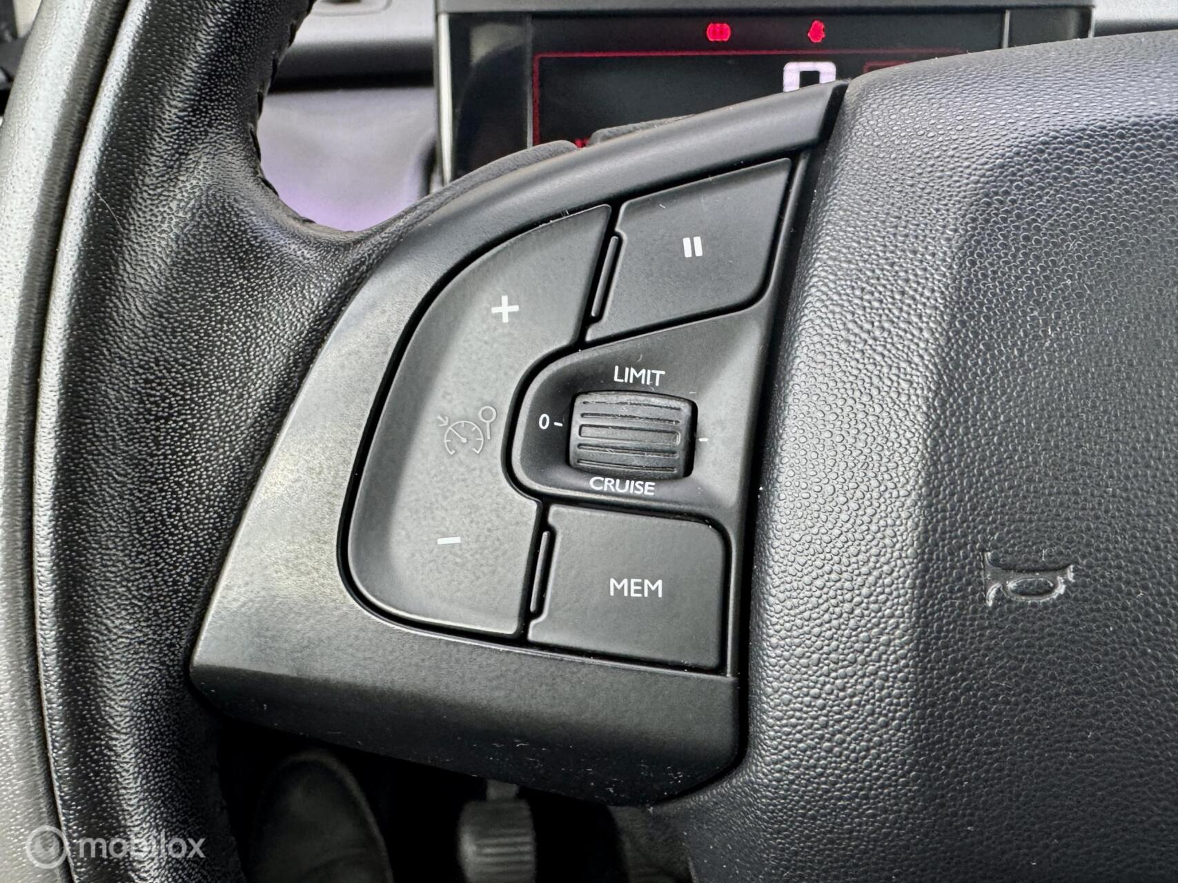 Foto van Citroen C4 Cactus