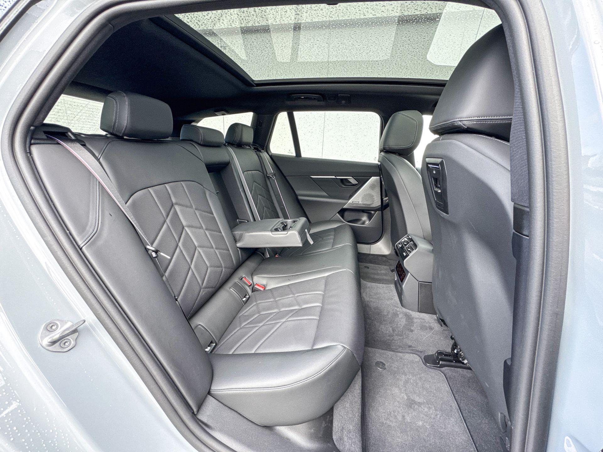 Foto van BMW I5 M60 xDrive