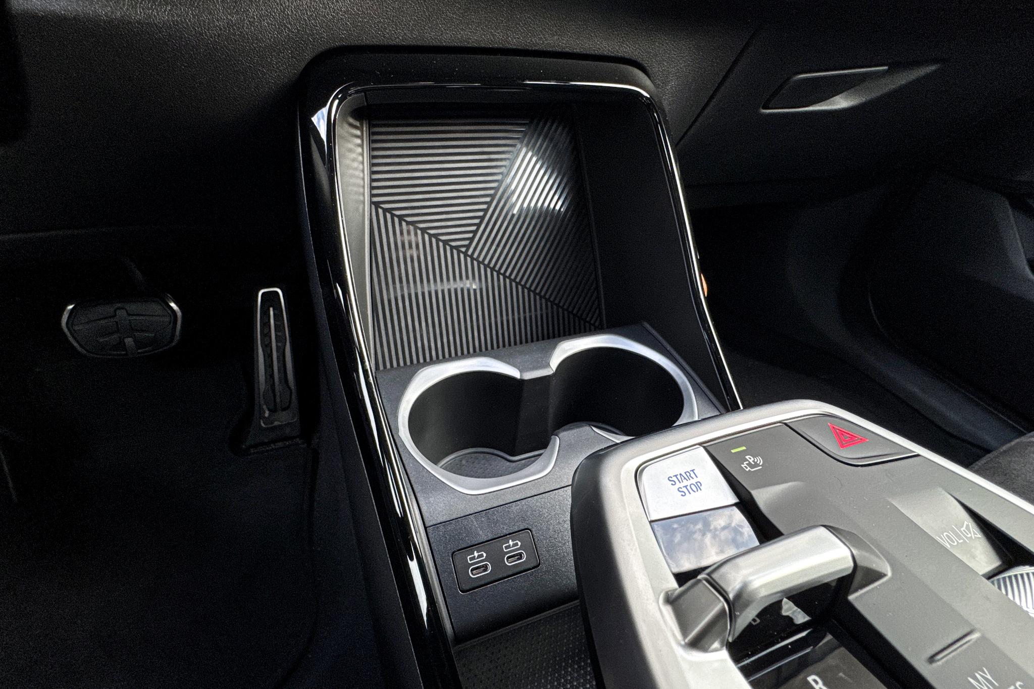 Foto van BMW Ix1 Edrive20