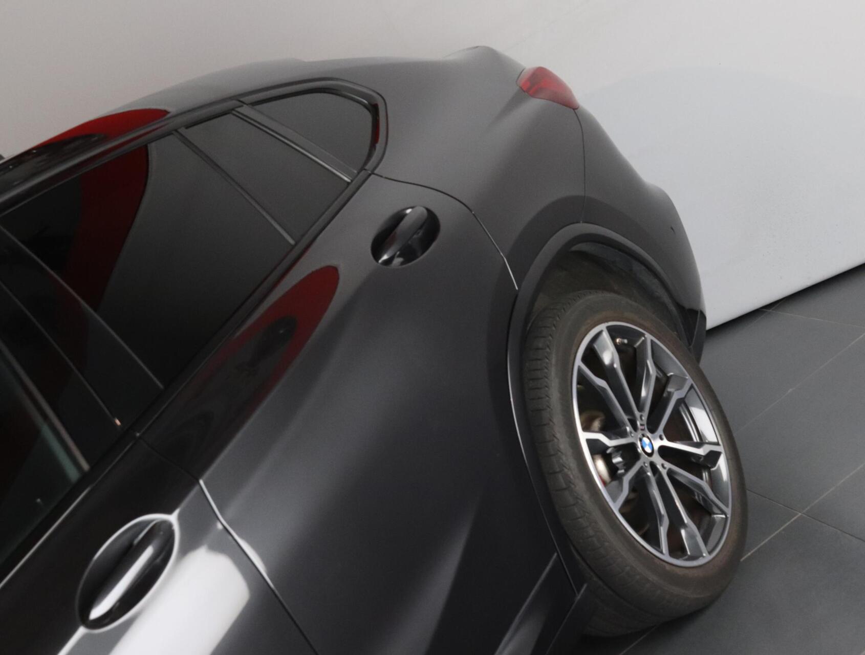 Foto van BMW X4