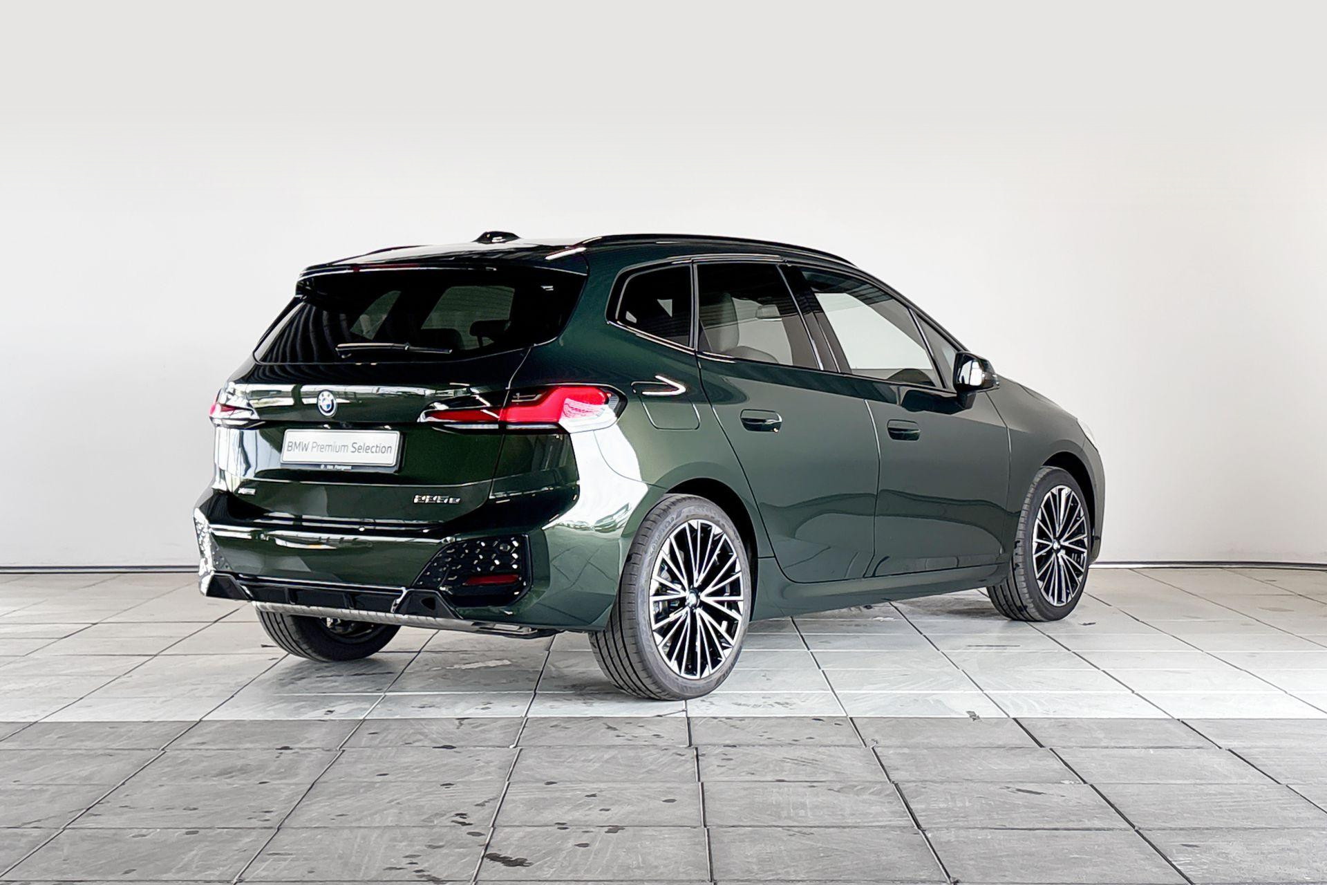 Foto van BMW 225e xDrive Active Tourer