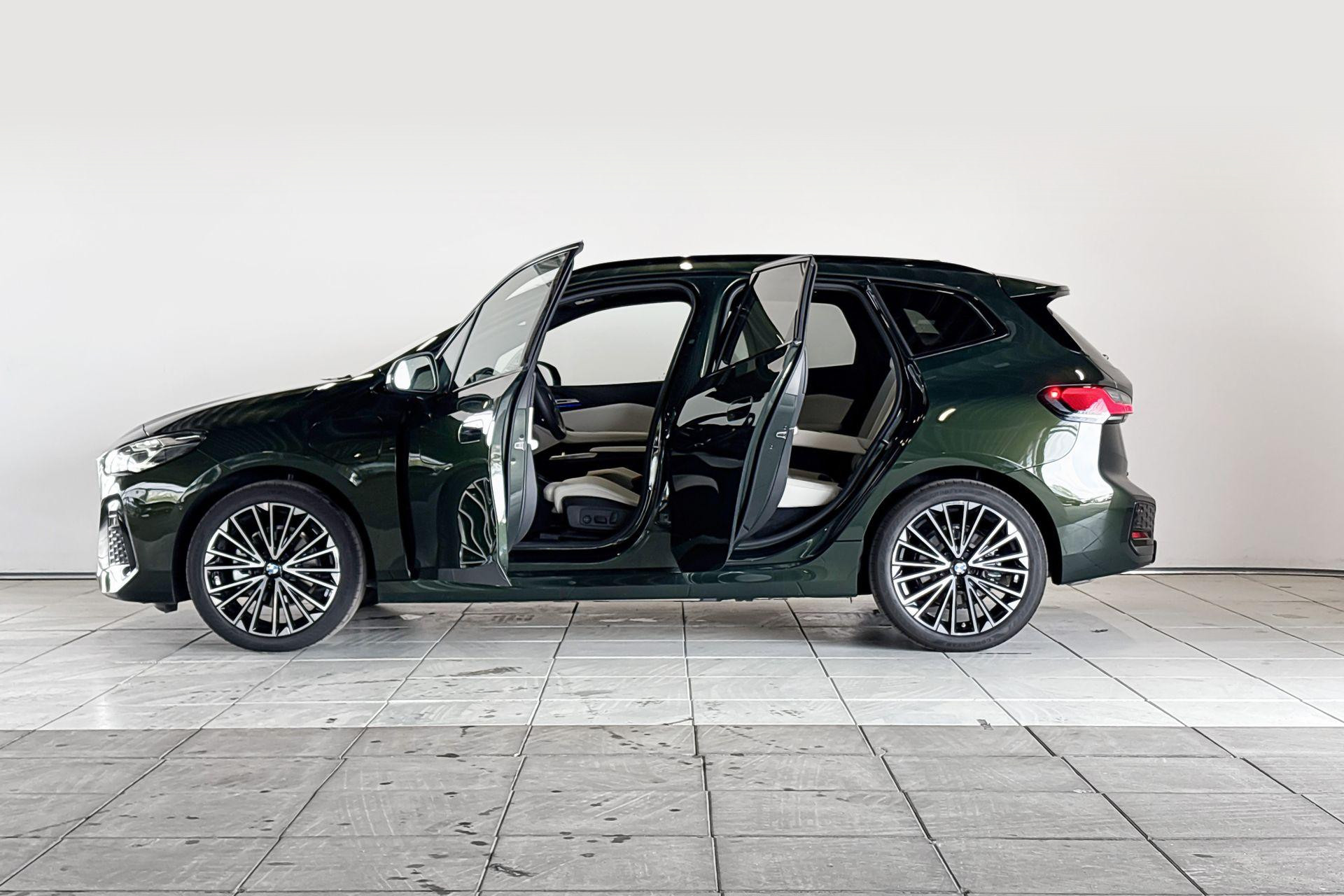 Foto van BMW 225e xDrive Active Tourer
