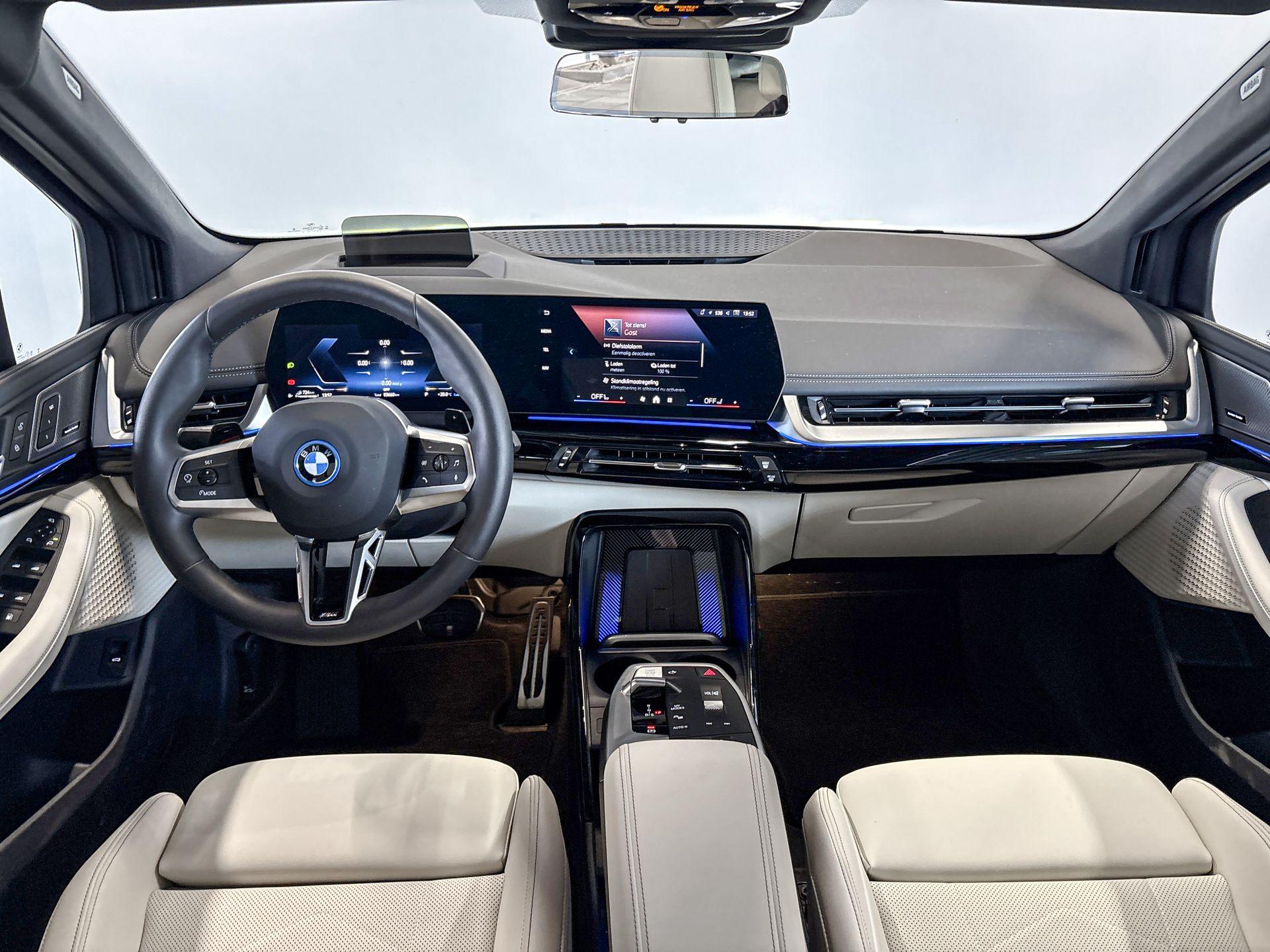 Foto van BMW 225e xDrive Active Tourer