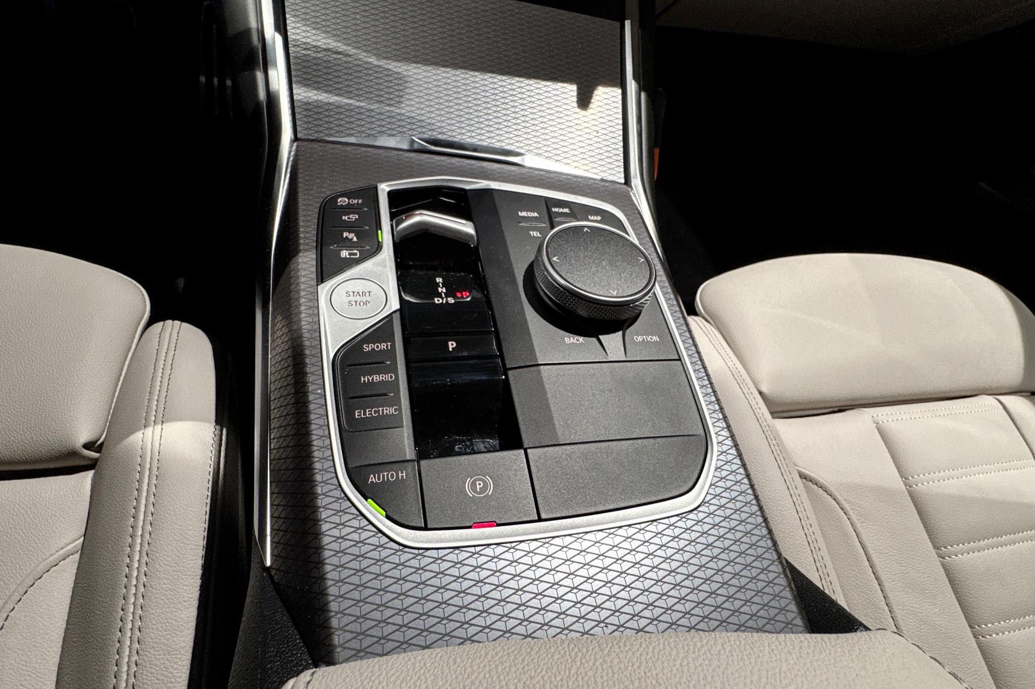 Foto van BMW 330e