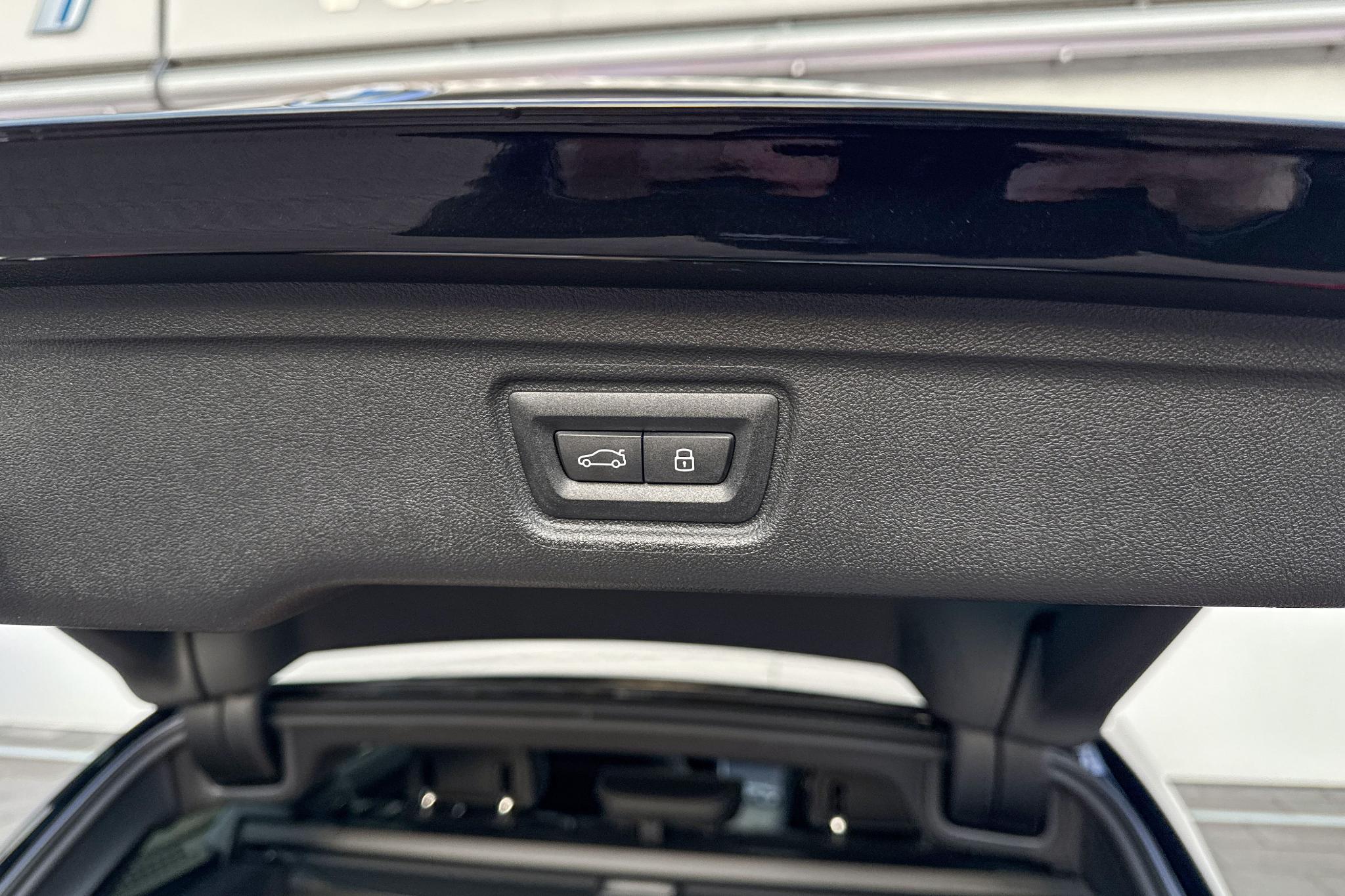 Foto van BMW 330e