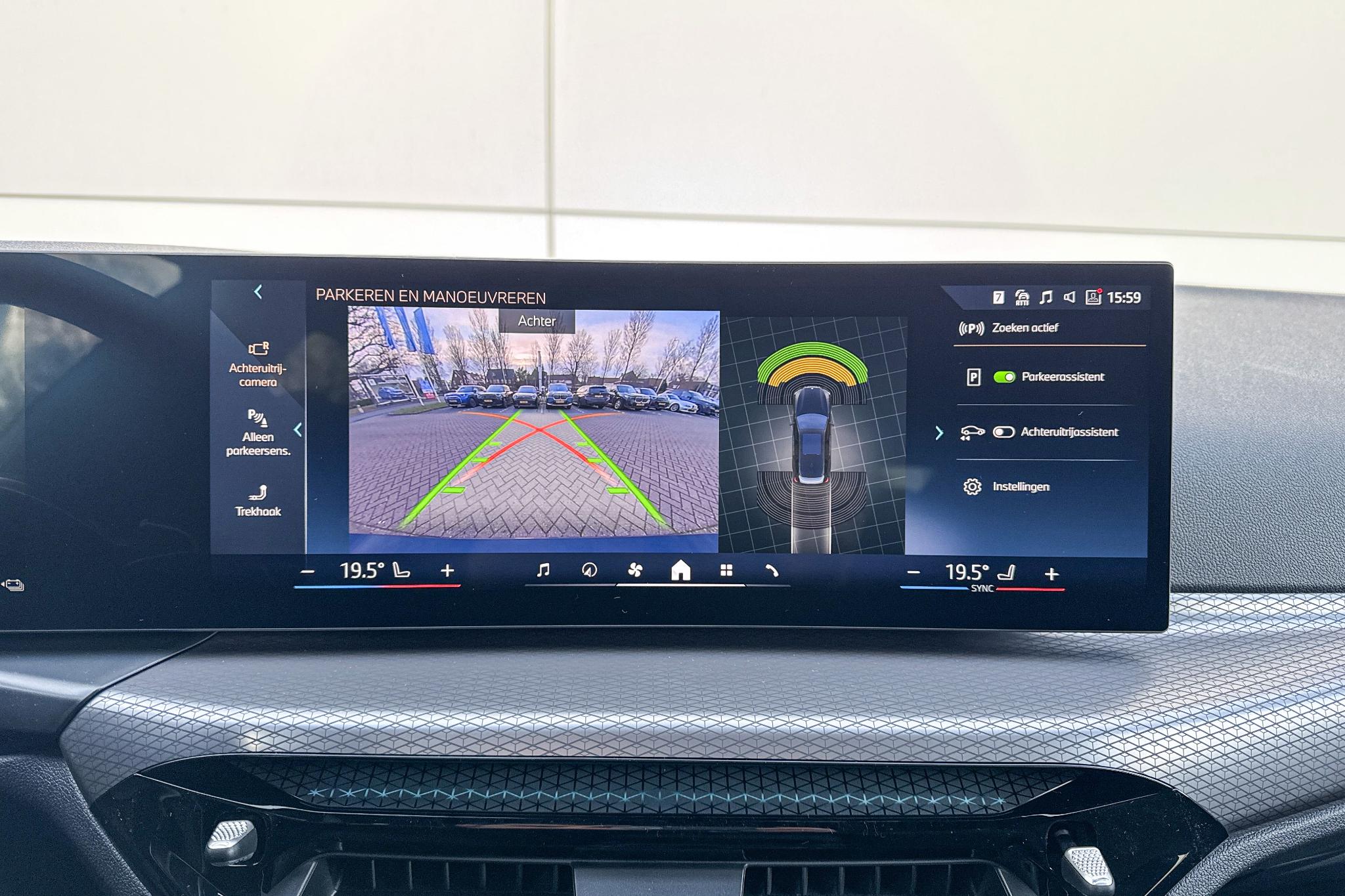 Foto van BMW 330e