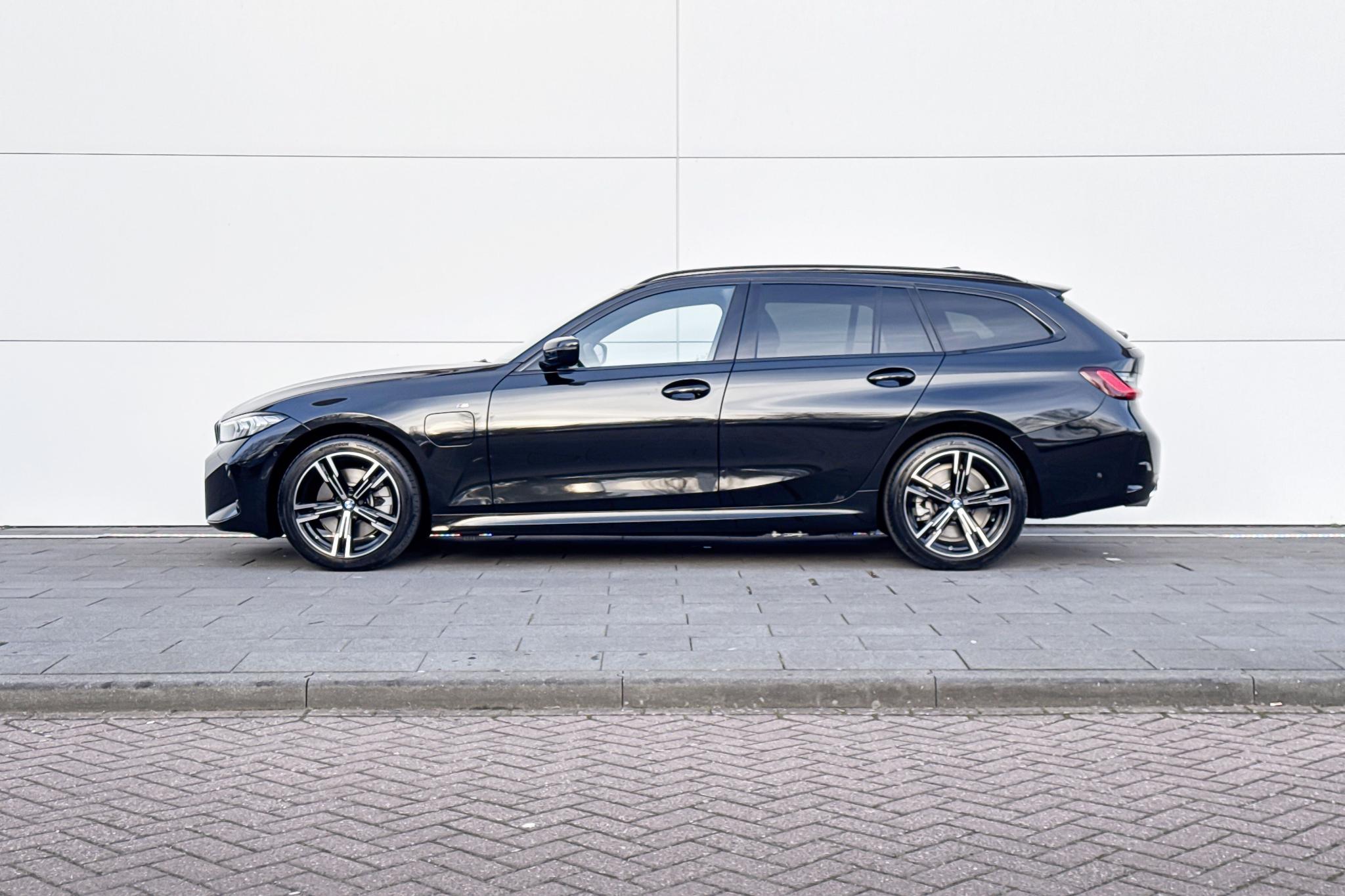 Foto van BMW 330e