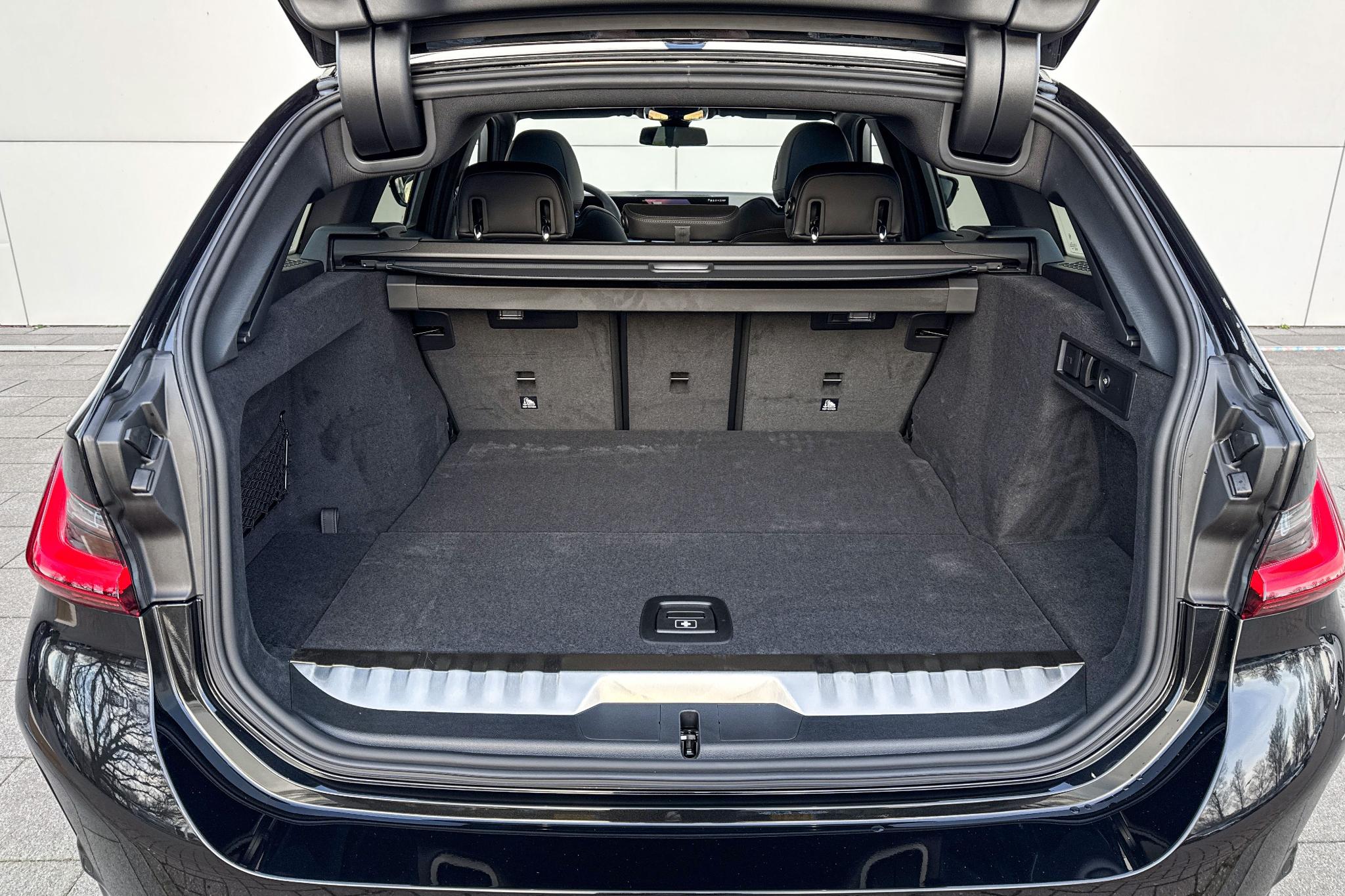 Foto van BMW 330e