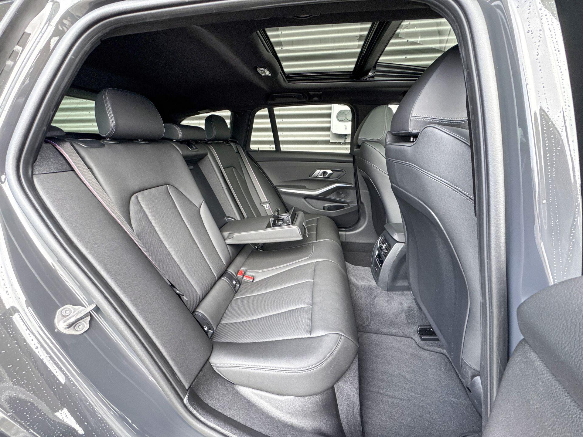 Foto van BMW 330e