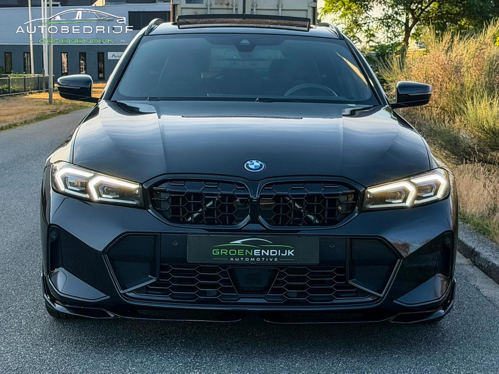 Foto van BMW 330e xDrive