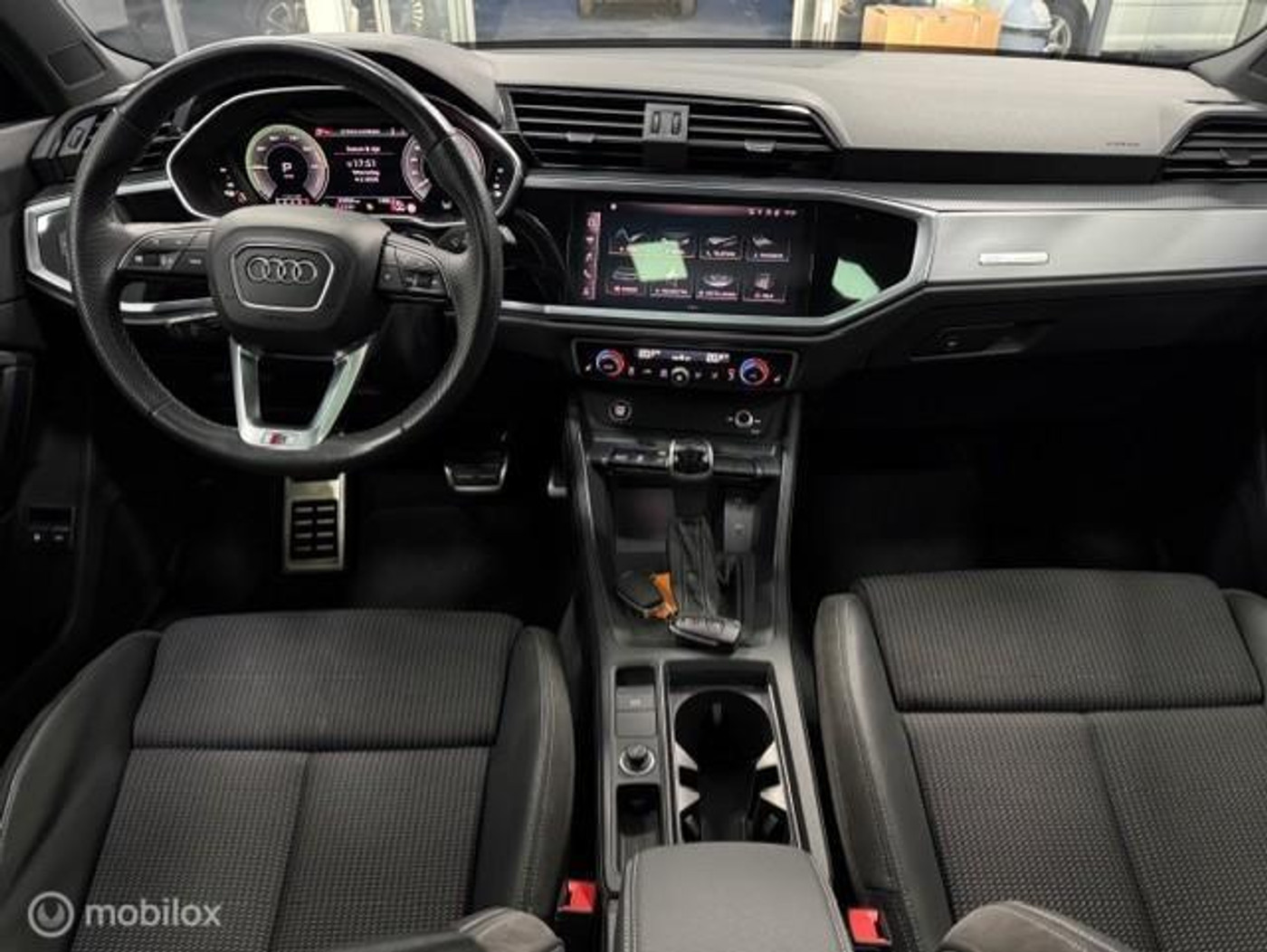 Foto van Audi Q3 E-tron