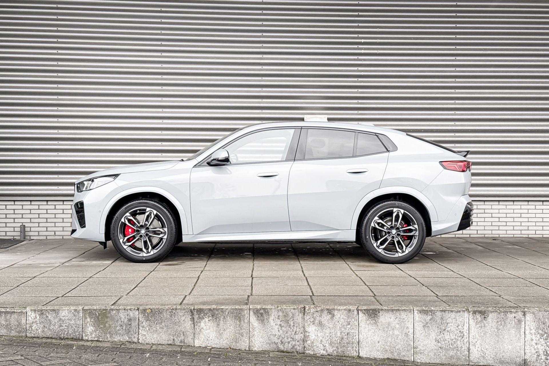 Foto van BMW Ix2 Edrive20