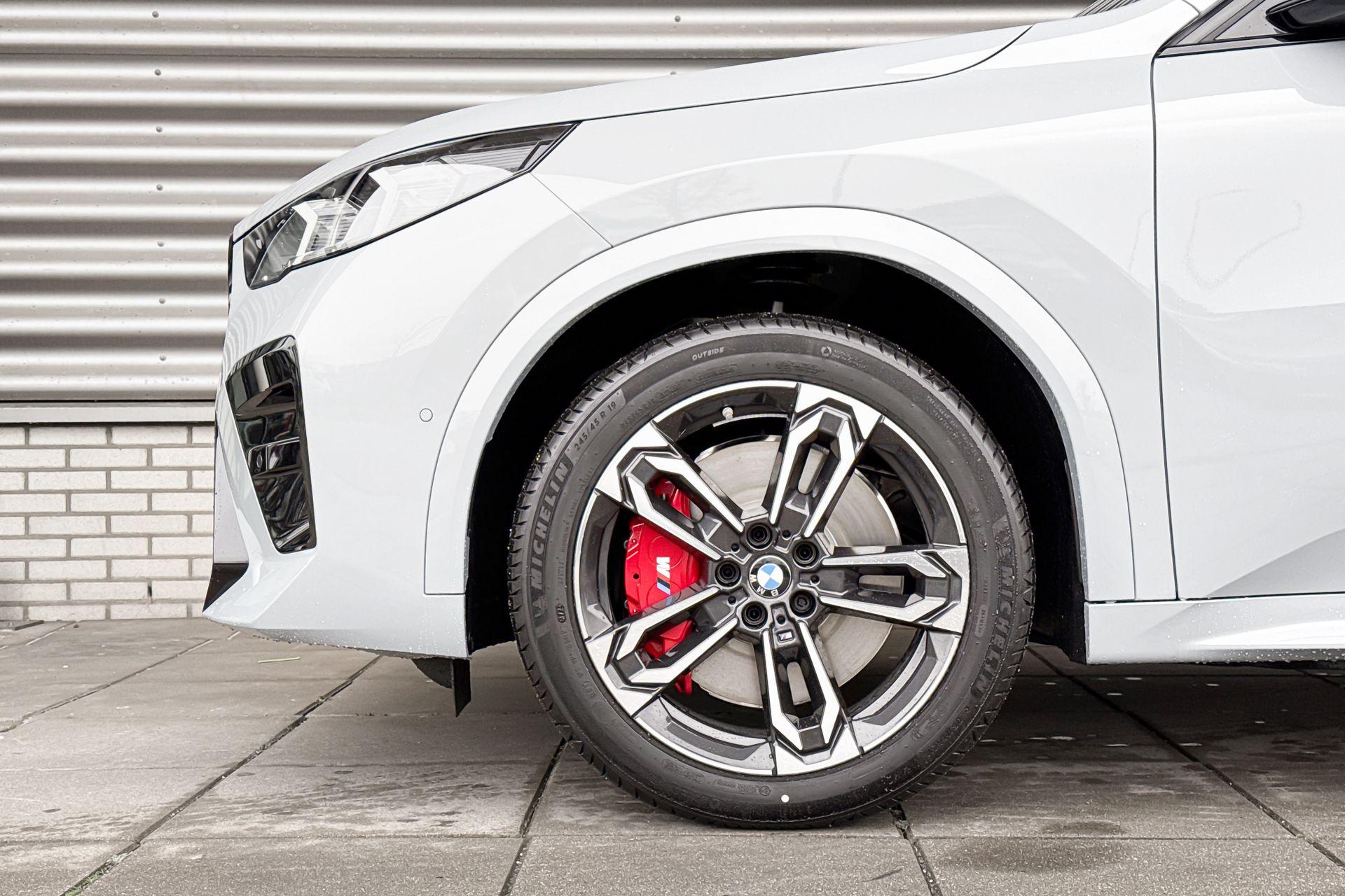 Foto van BMW Ix2 Edrive20