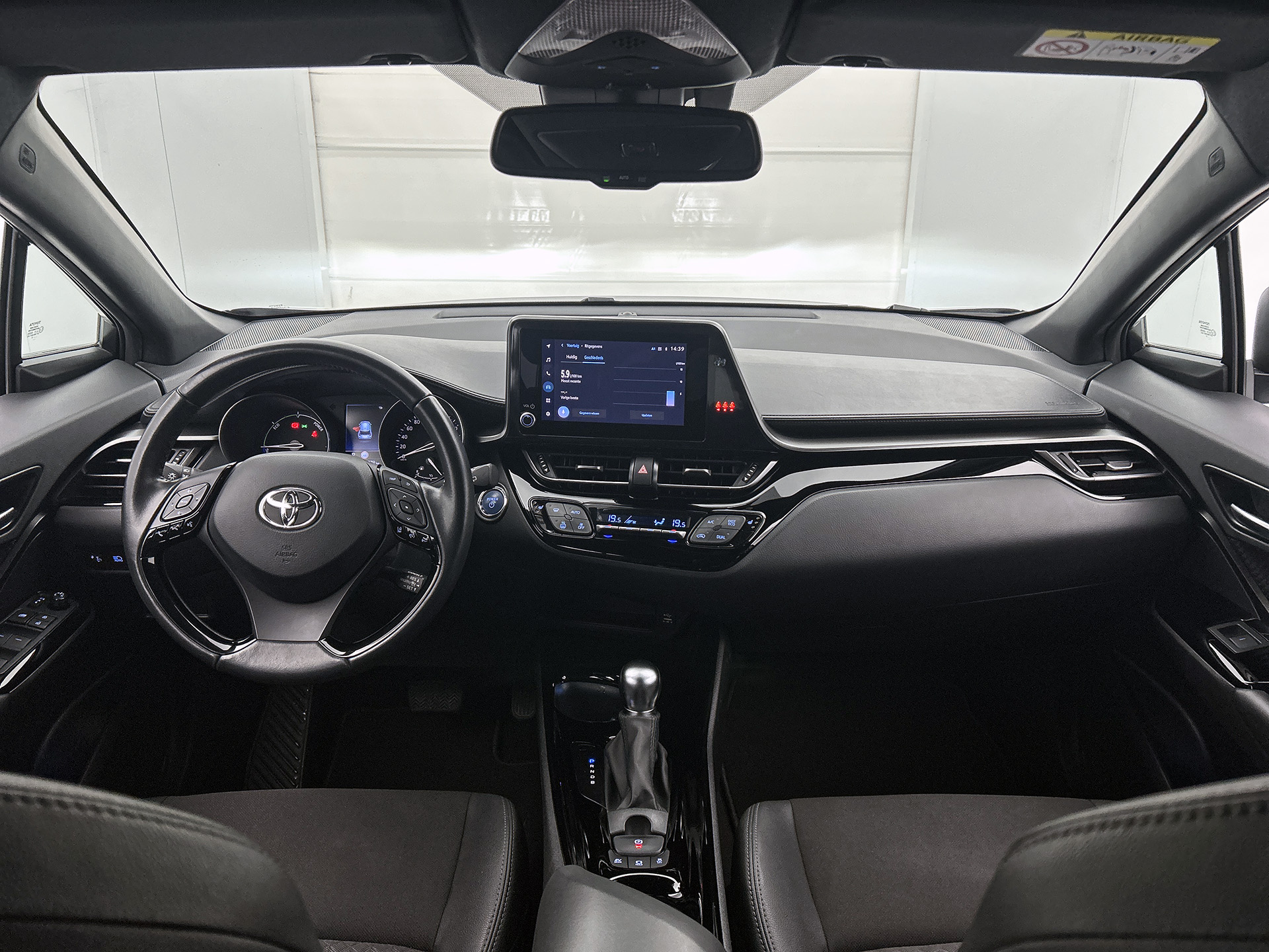 Foto van Toyota C-hr