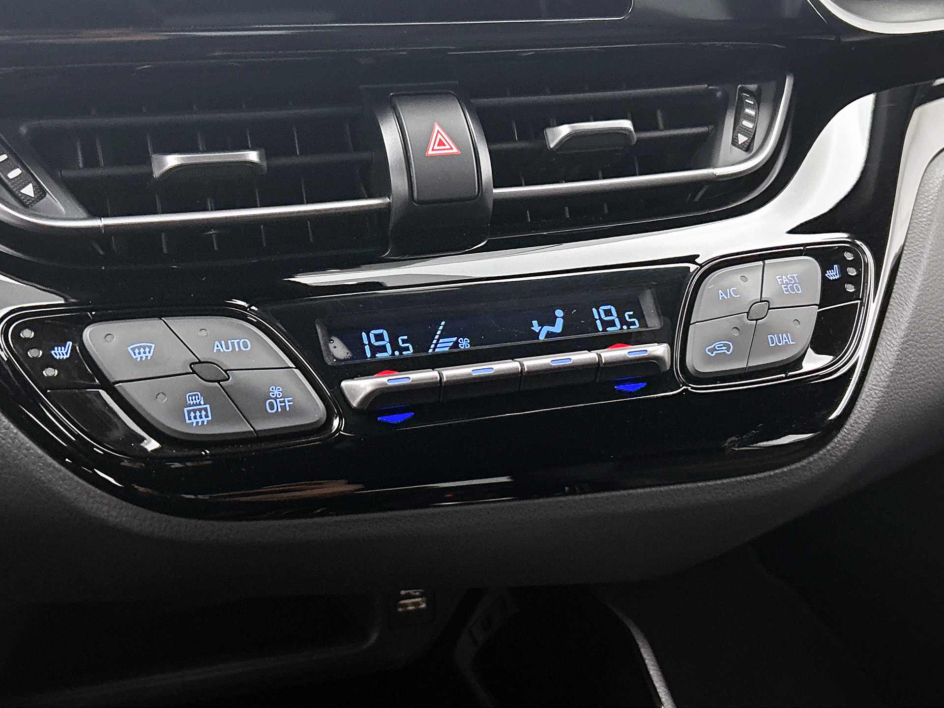 Foto van Toyota C-hr