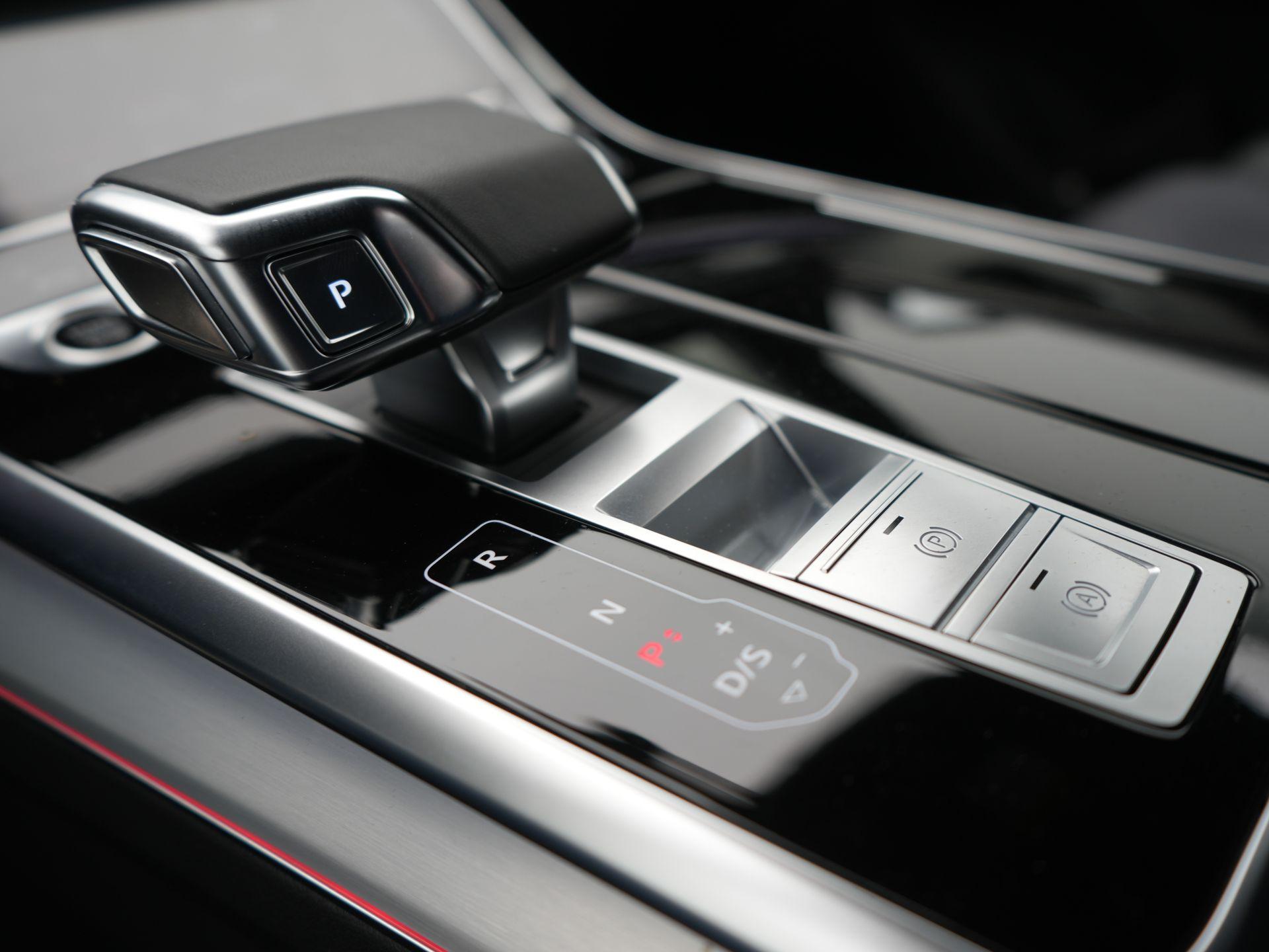 Foto van Audi Q8 55 TFSI E