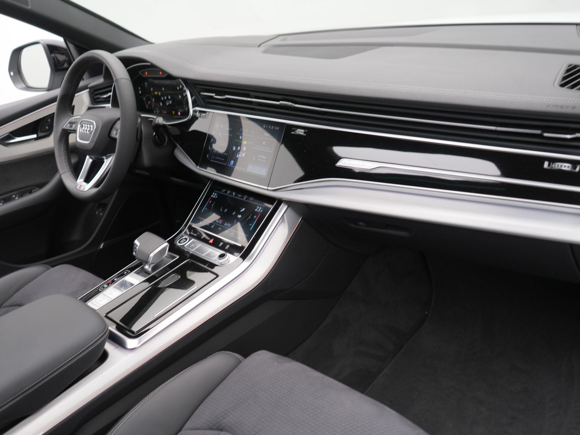 Foto van Audi Q8 55 TFSI E