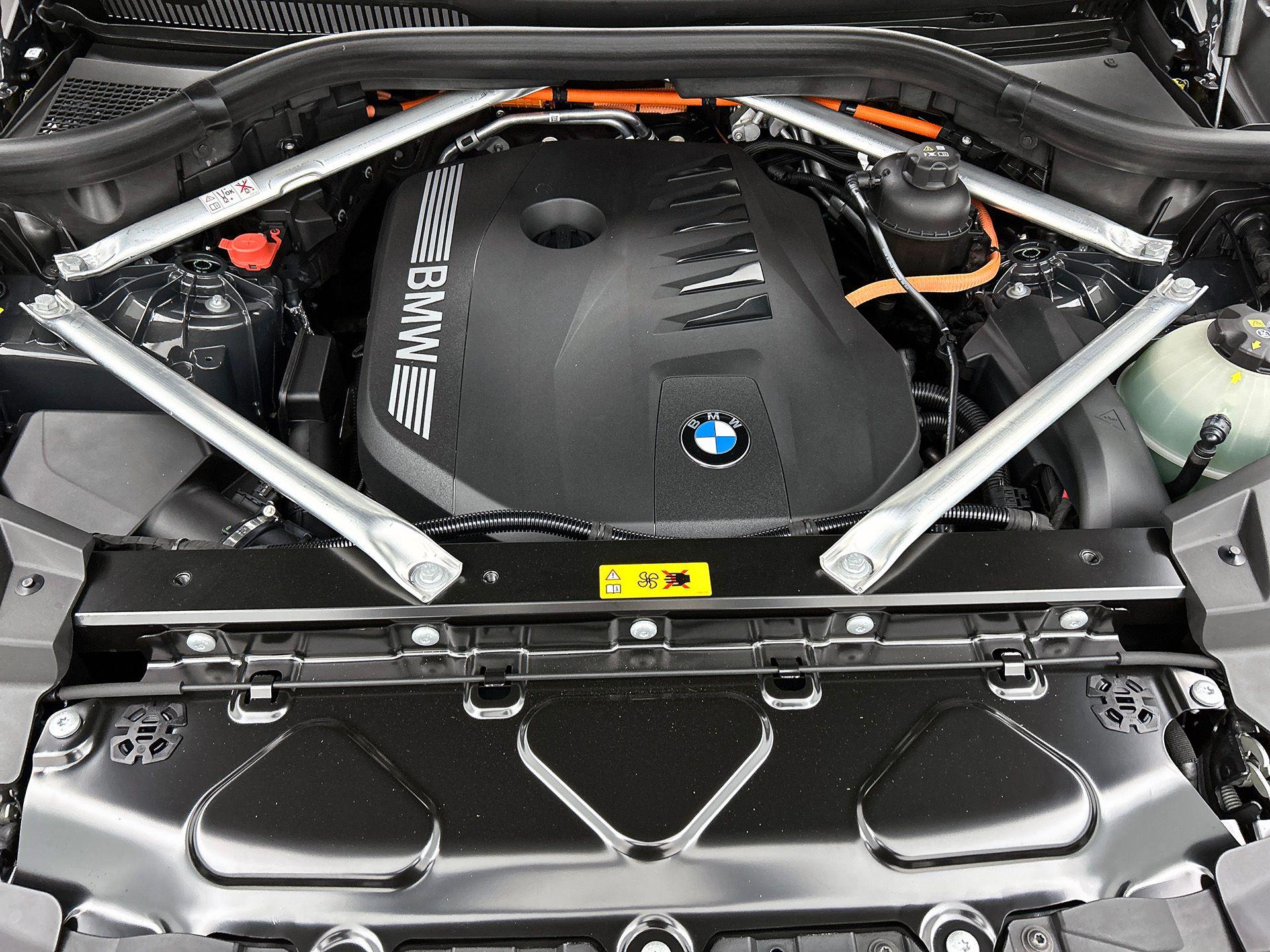 Foto van BMW X5 Xdrive50e