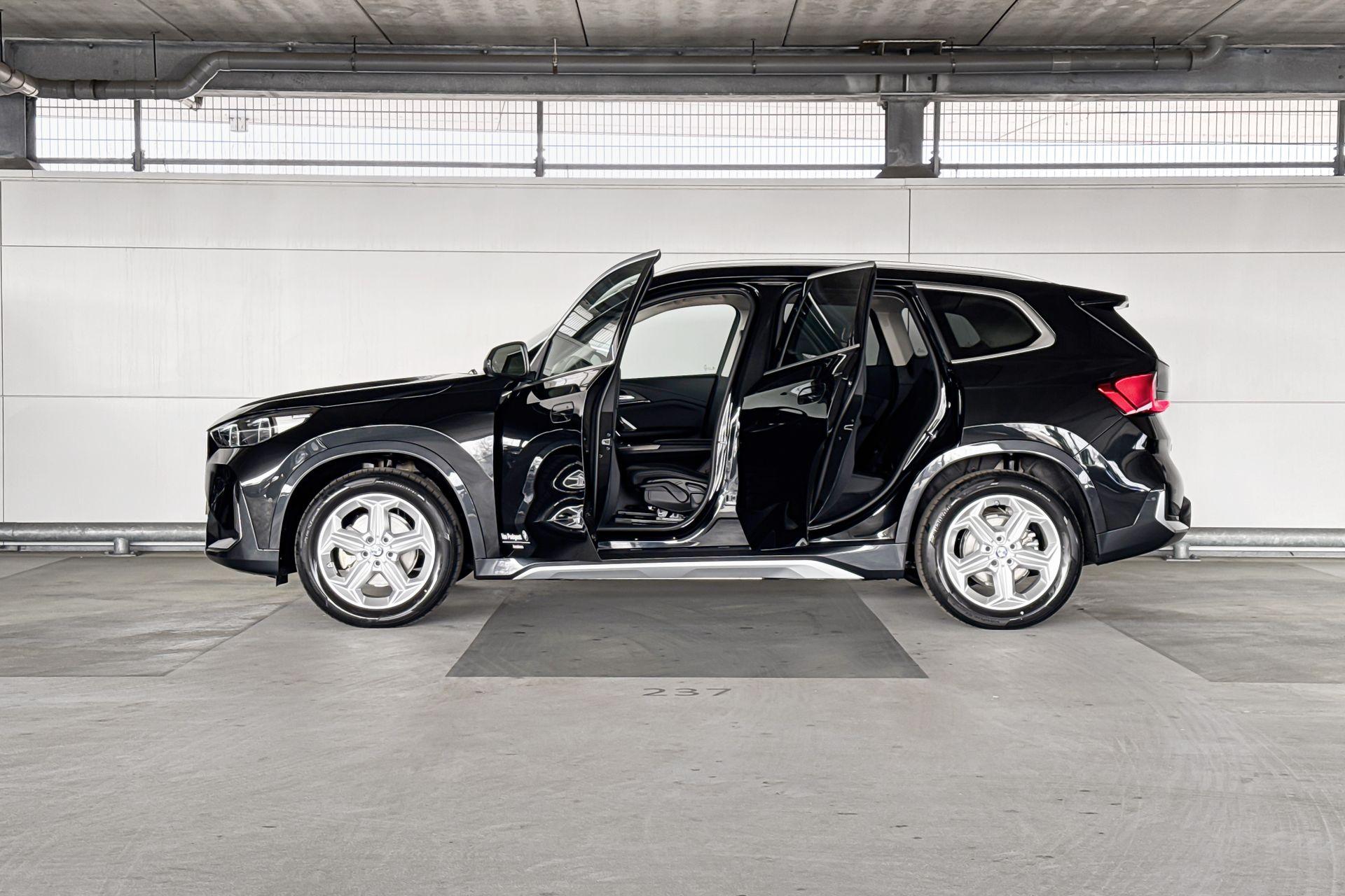 Foto van BMW Ix1 Edrive20