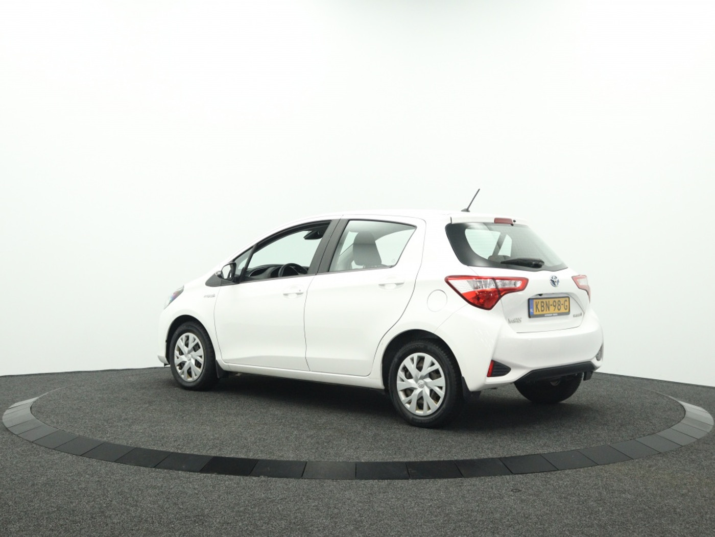 Foto van Toyota Toyota Yaris Hybrid