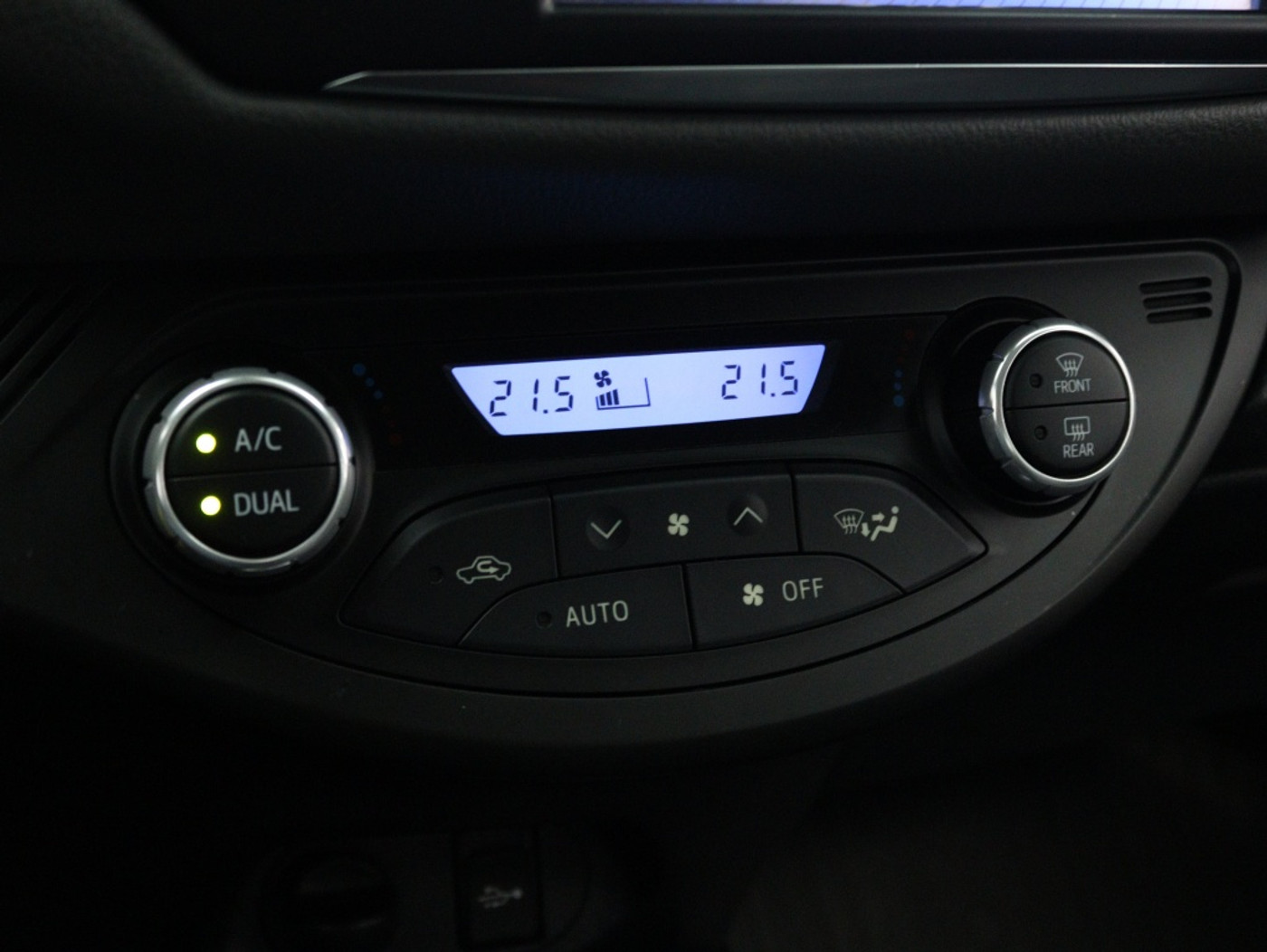 Foto van Toyota Toyota Yaris Hybrid