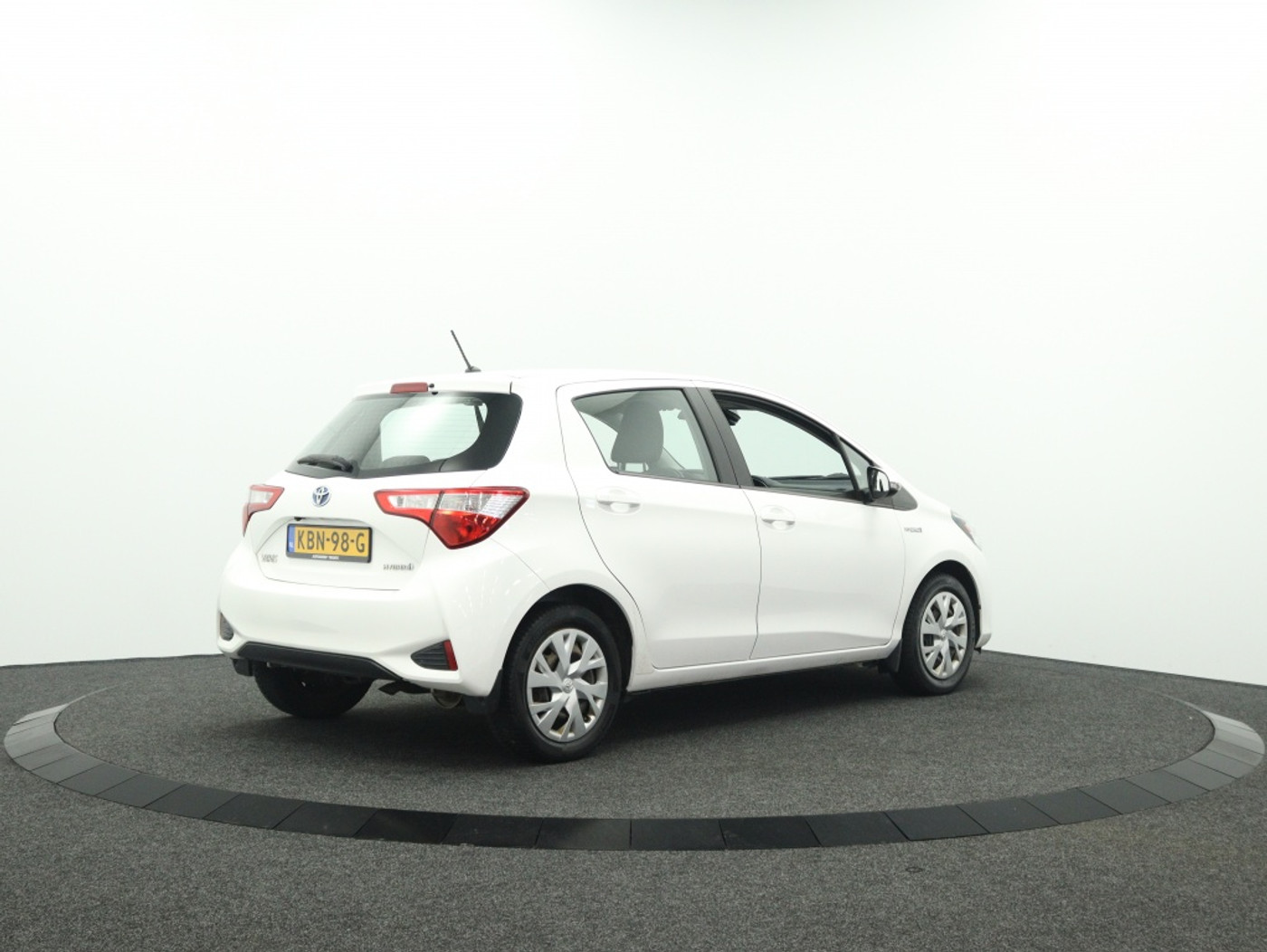 Foto van Toyota Toyota Yaris Hybrid