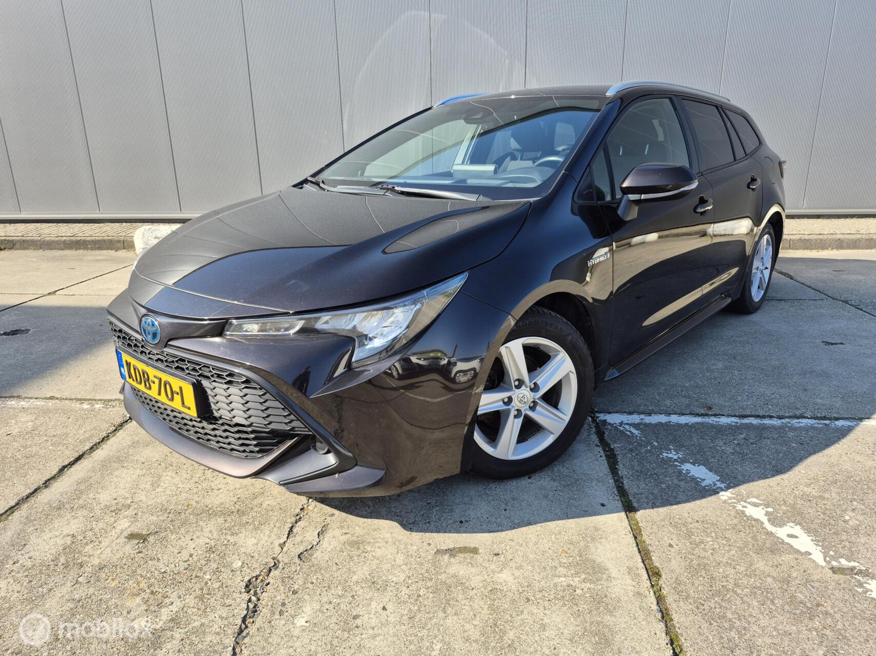 Toyota Corolla Touring Sports 1.8 Hybrid Stoel/Stuur verw / Camera 2021 - voorkant