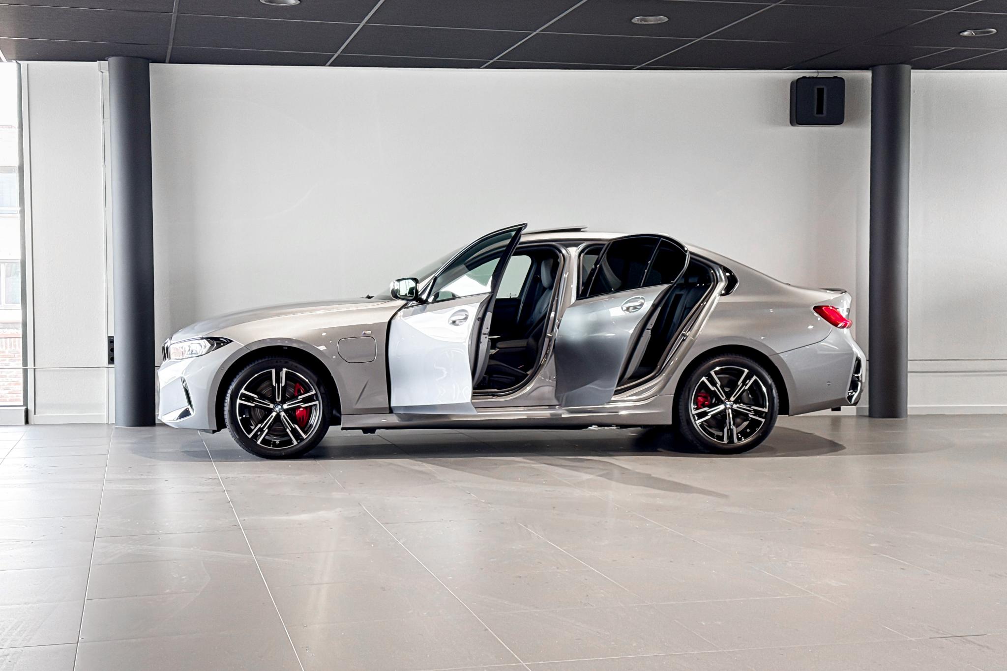 Foto van BMW 330e