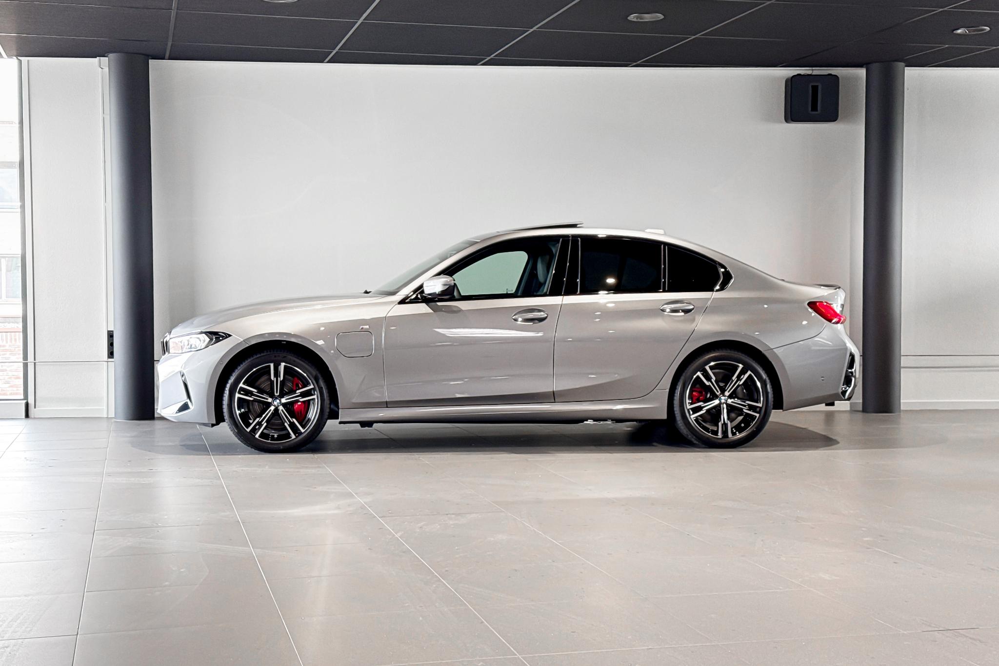 Foto van BMW 330e