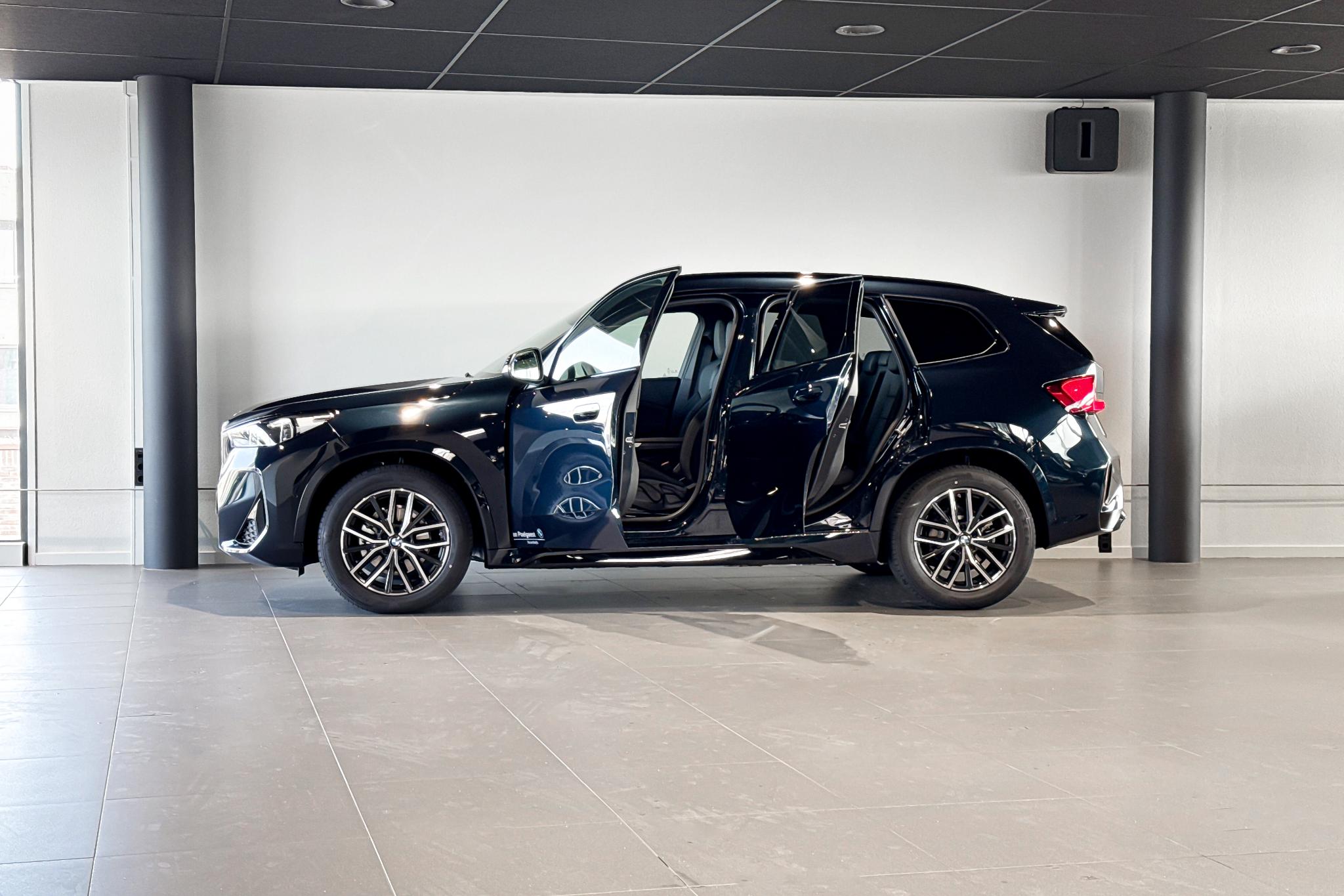 Foto van BMW Ix1 Edrive20