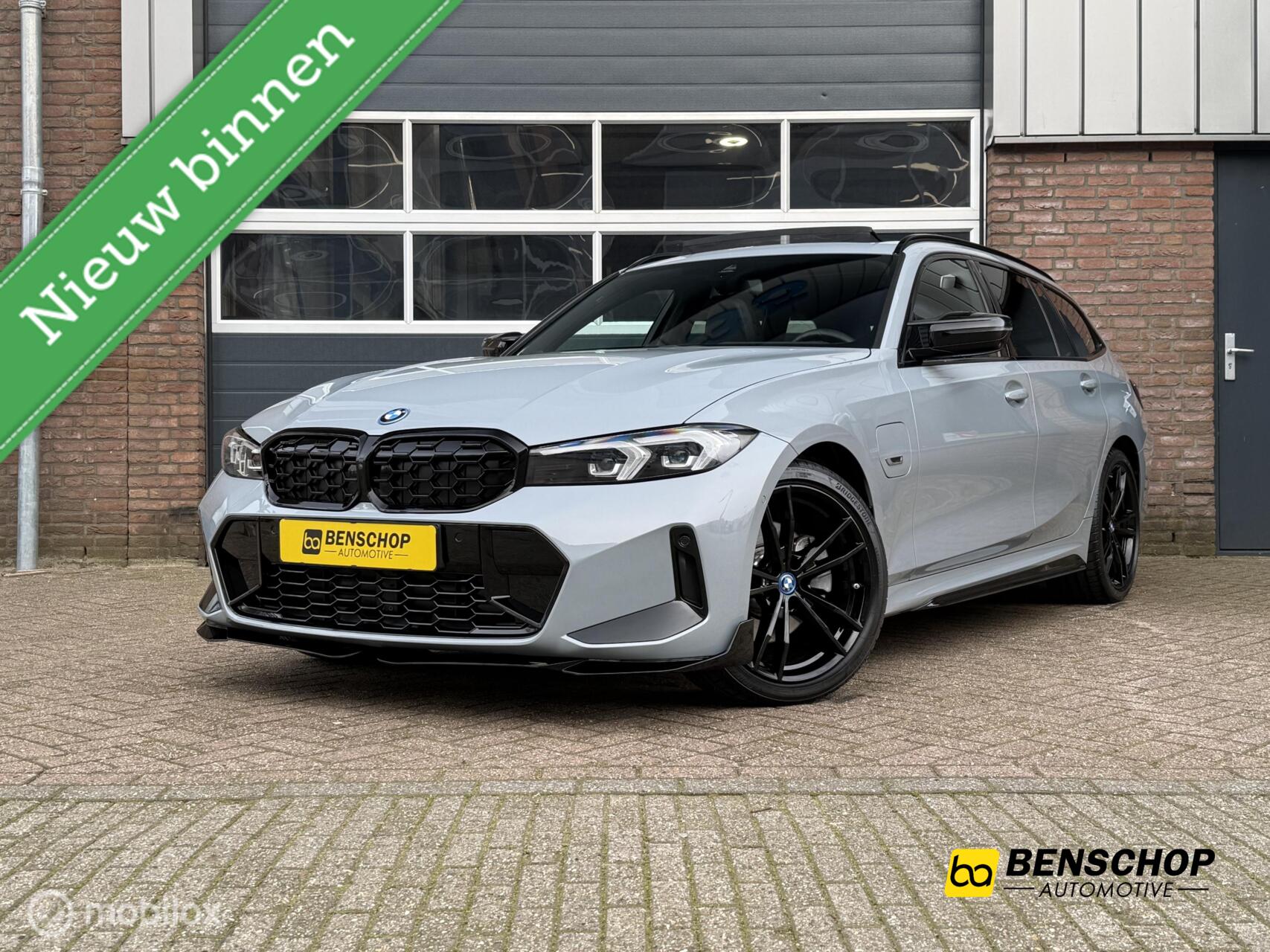 BMW 3-serie Touring 2.5 SkyActiv-G 192 GT-M 4WD Schuifdak Leer Navi Camera Bose Keyless 2023 - voorkant