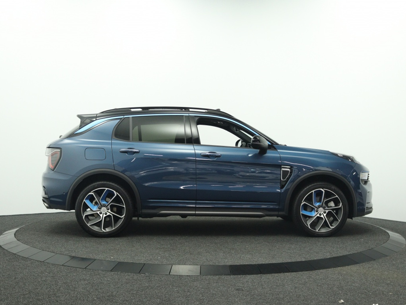 Foto van Lynk&co LYNK & Co 01