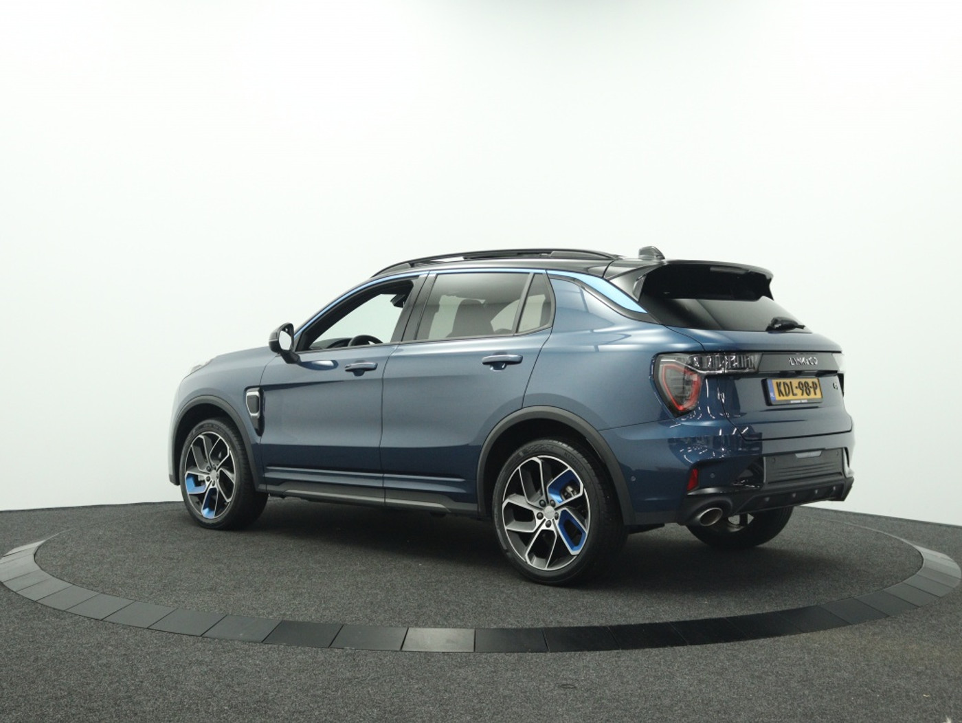 Foto van Lynk&co LYNK & Co 01