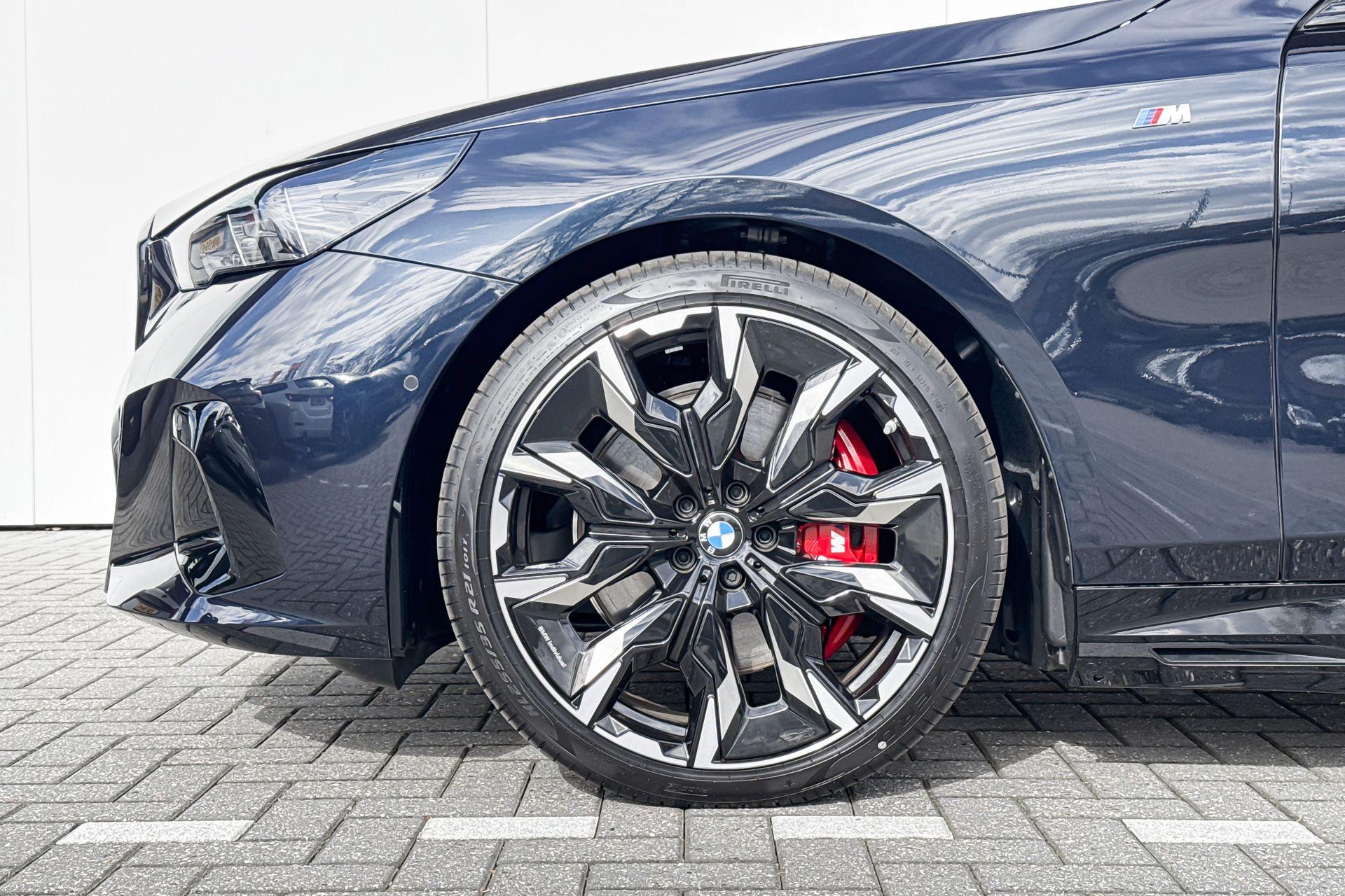 Foto van BMW I5 M60 xDrive
