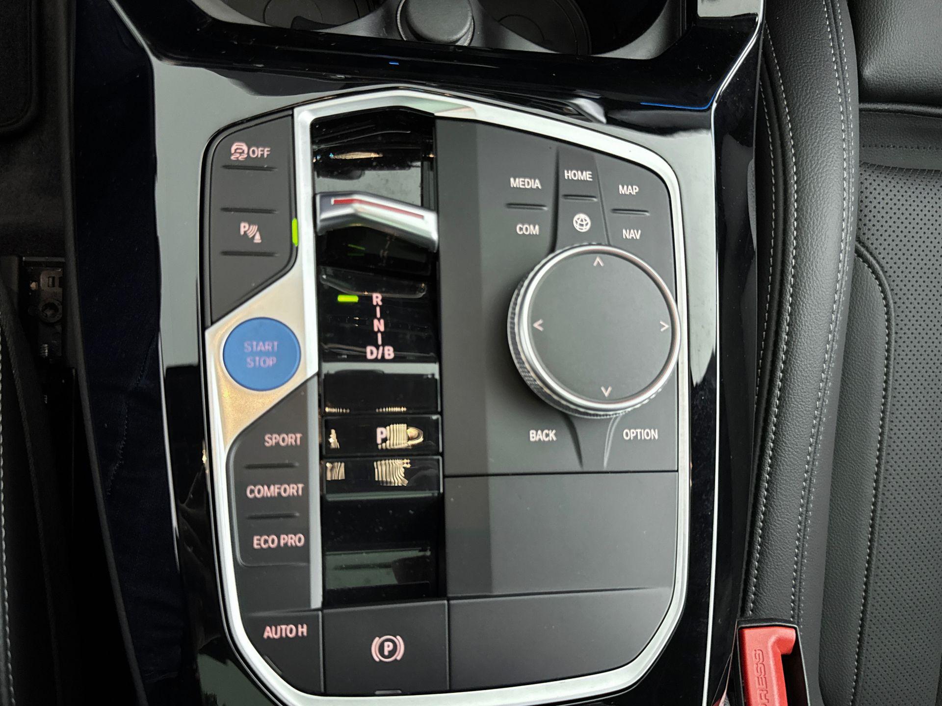 Foto van BMW Ix3