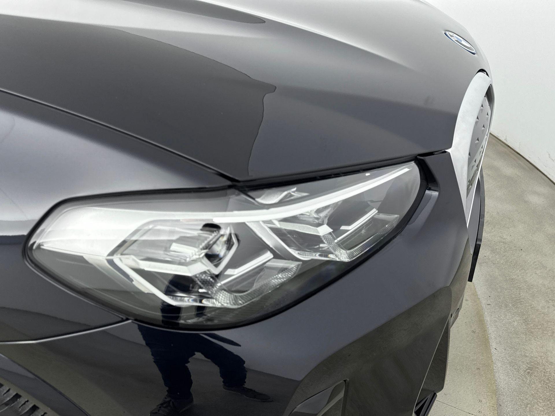 Foto van BMW Ix3