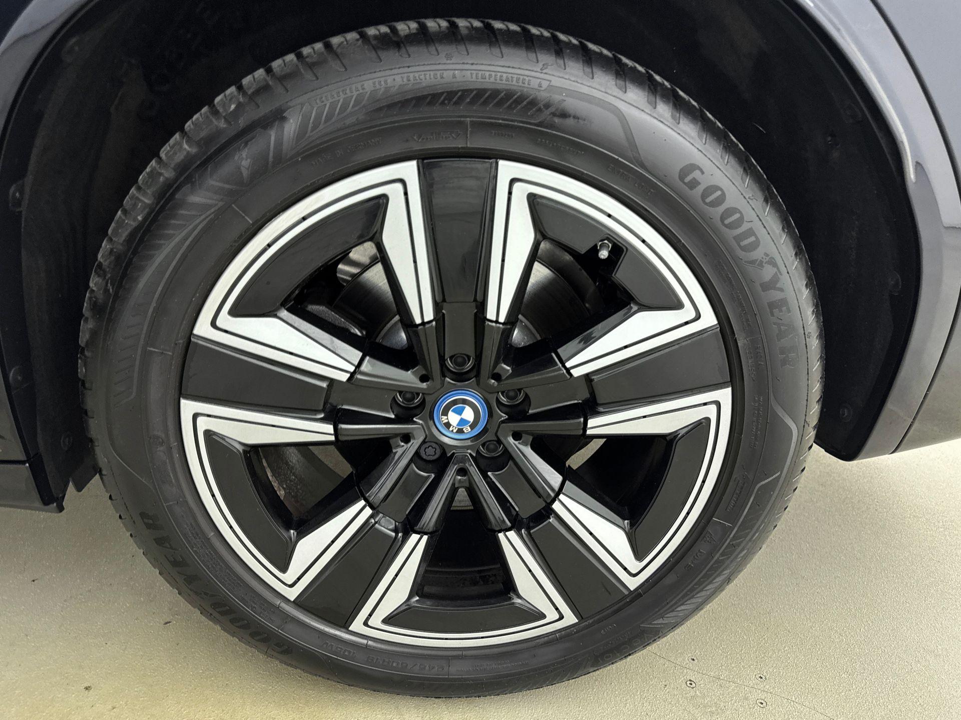 Foto van BMW Ix3