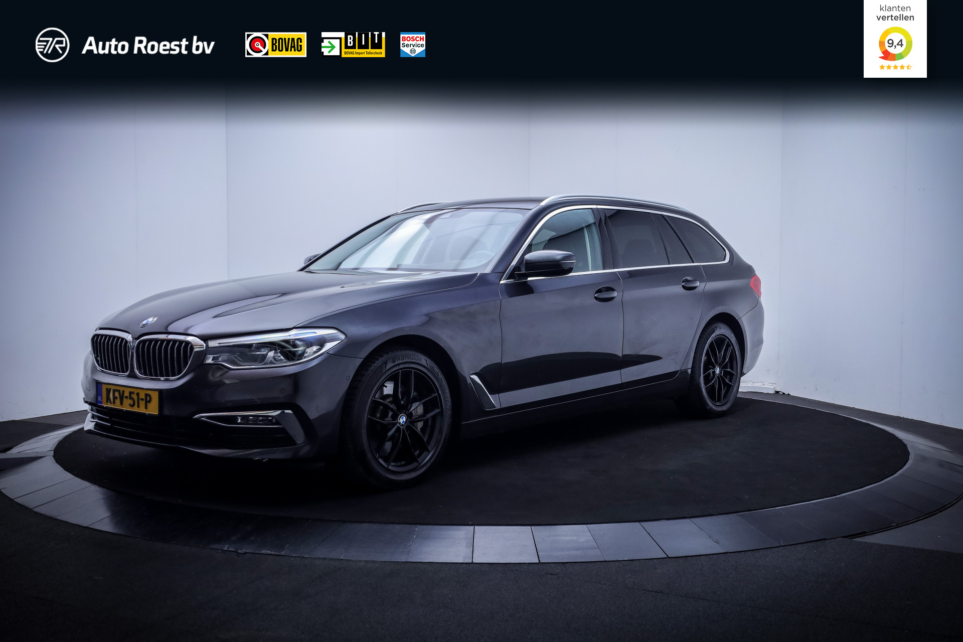 BMW 5-serie Touring 530iA LUXURY Innovation 2020 - voorkant