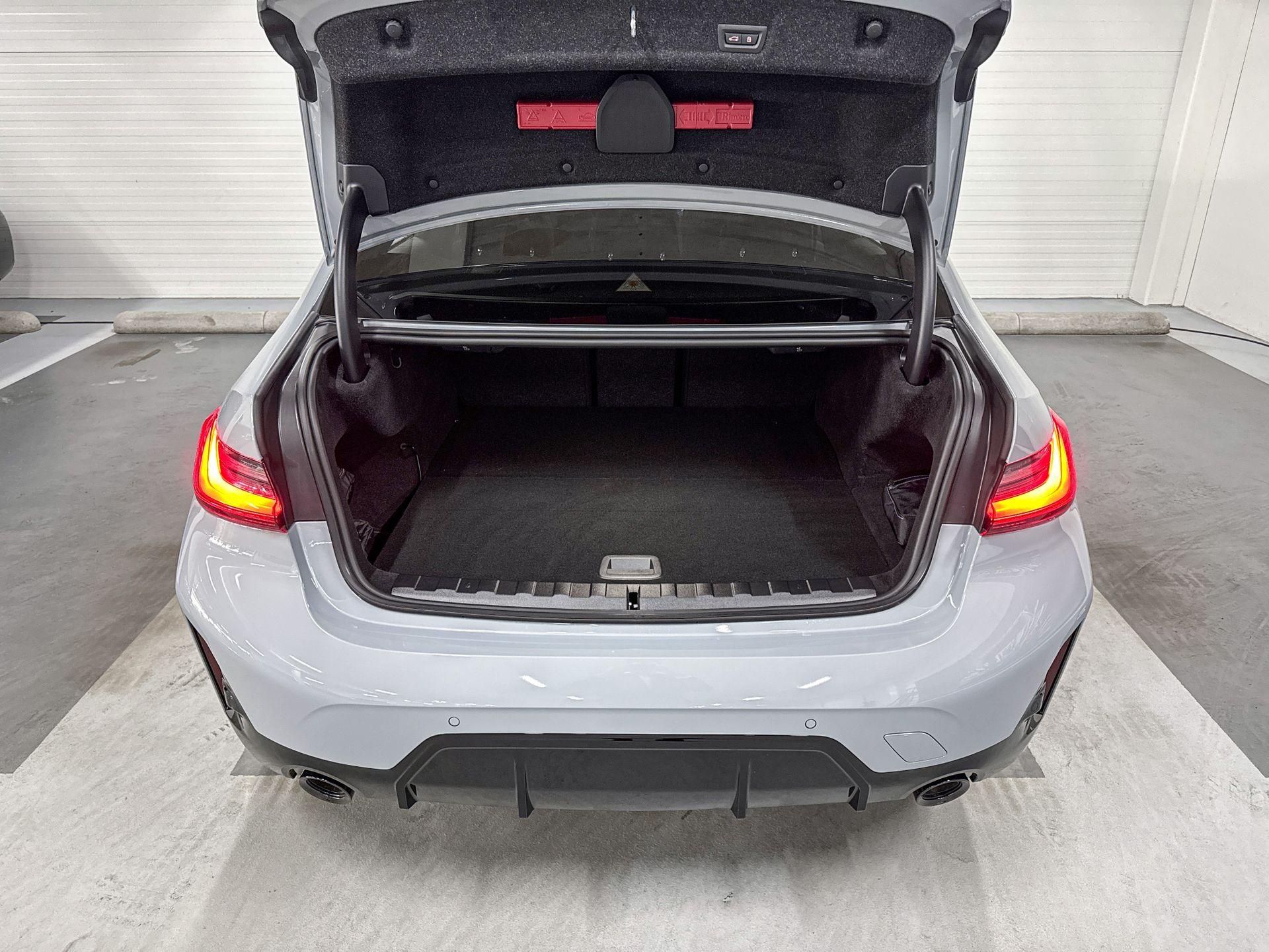 Foto van BMW 330e