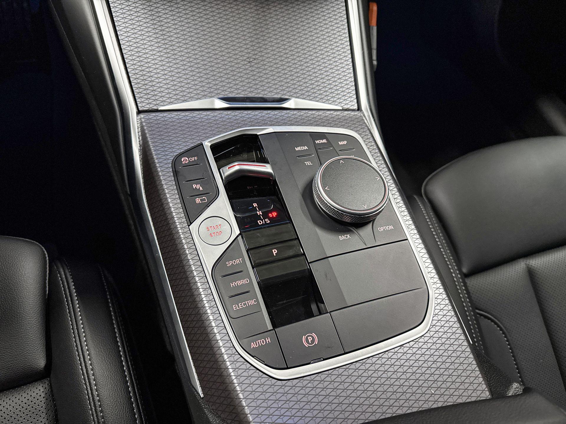 Foto van BMW 330e