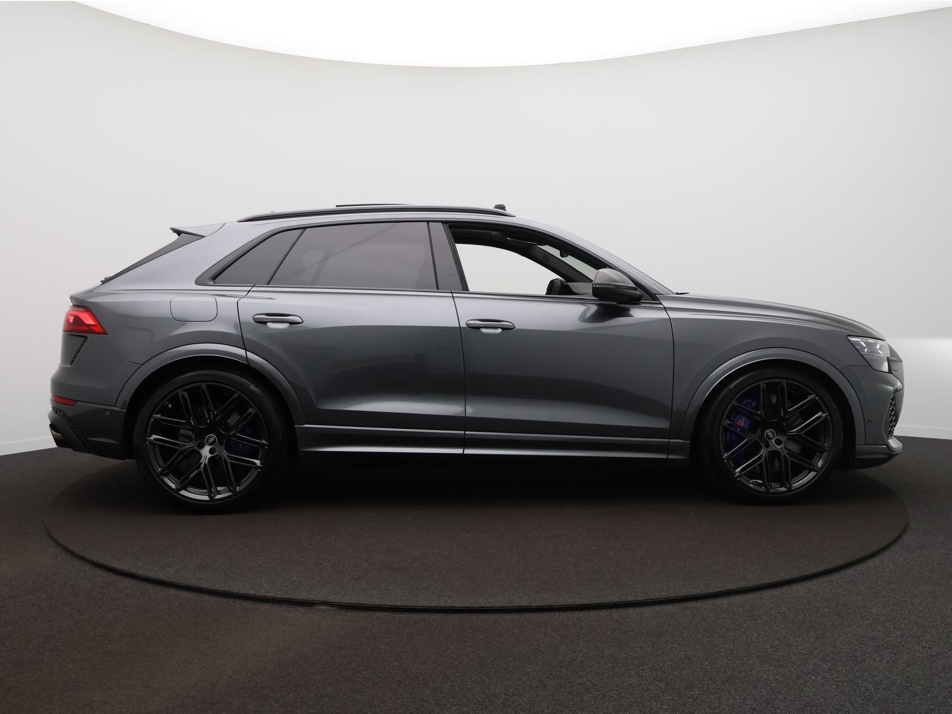 Foto van Audi RS Q8