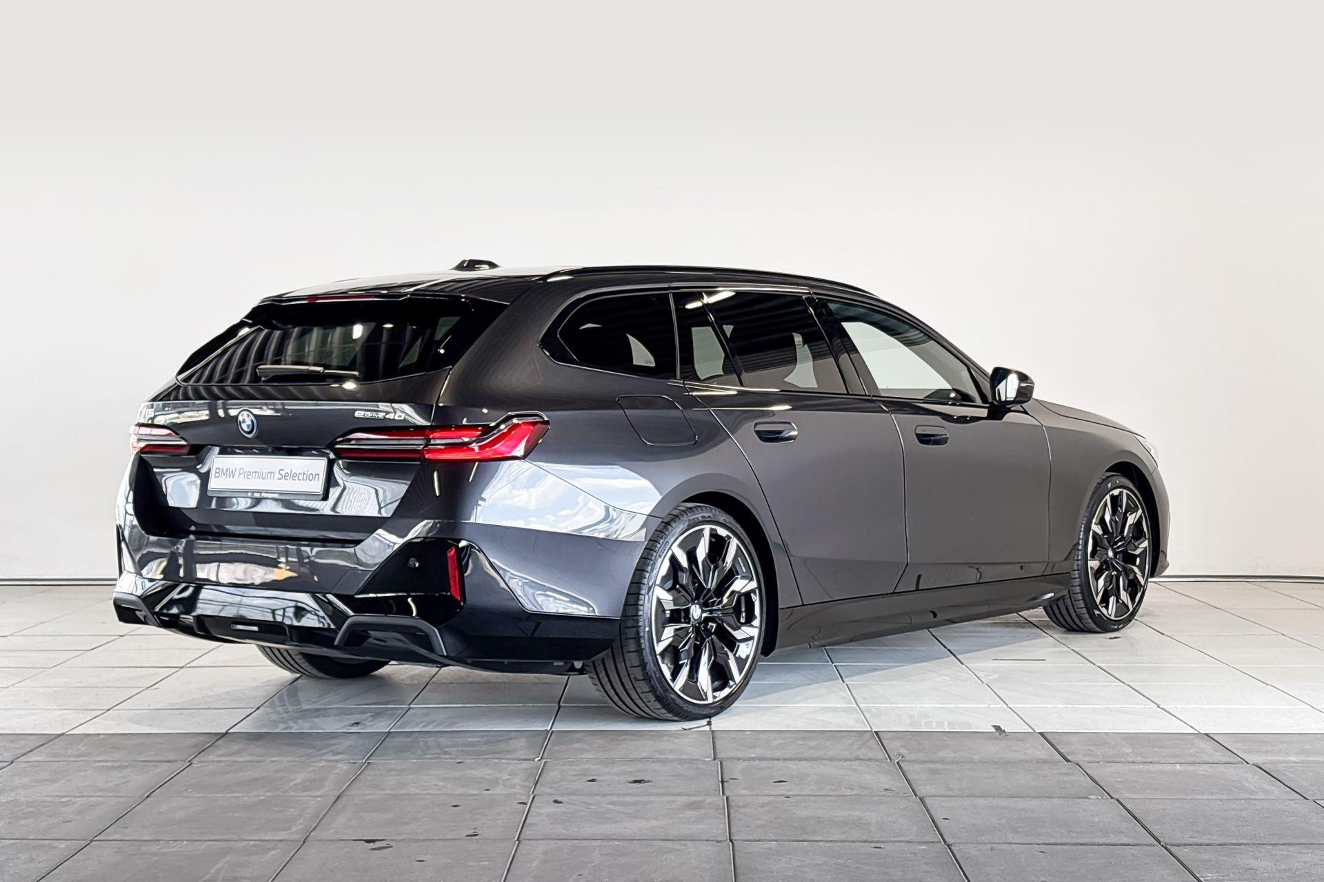 Foto van BMW I5 Edrive40