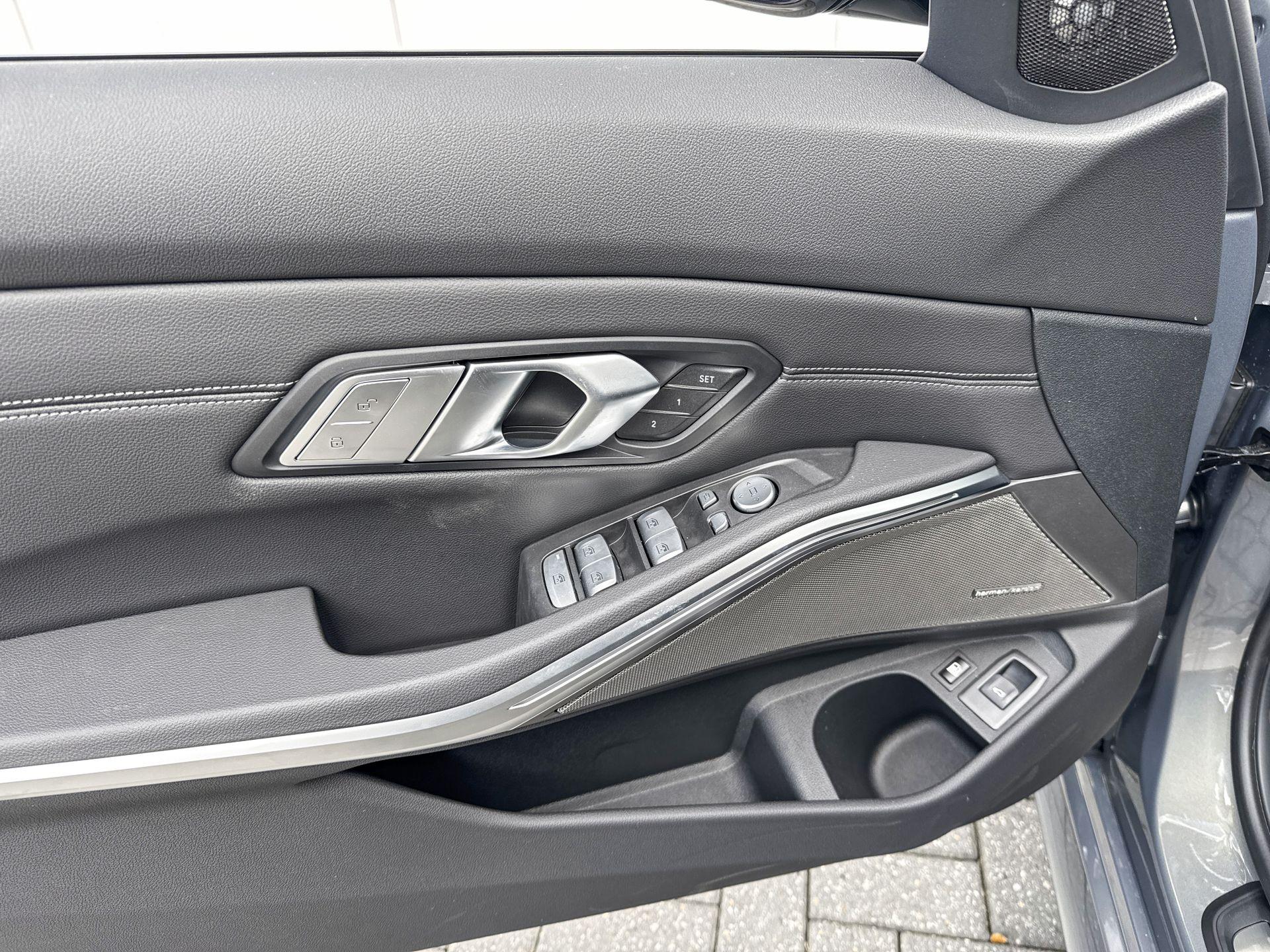 Foto van BMW 330e