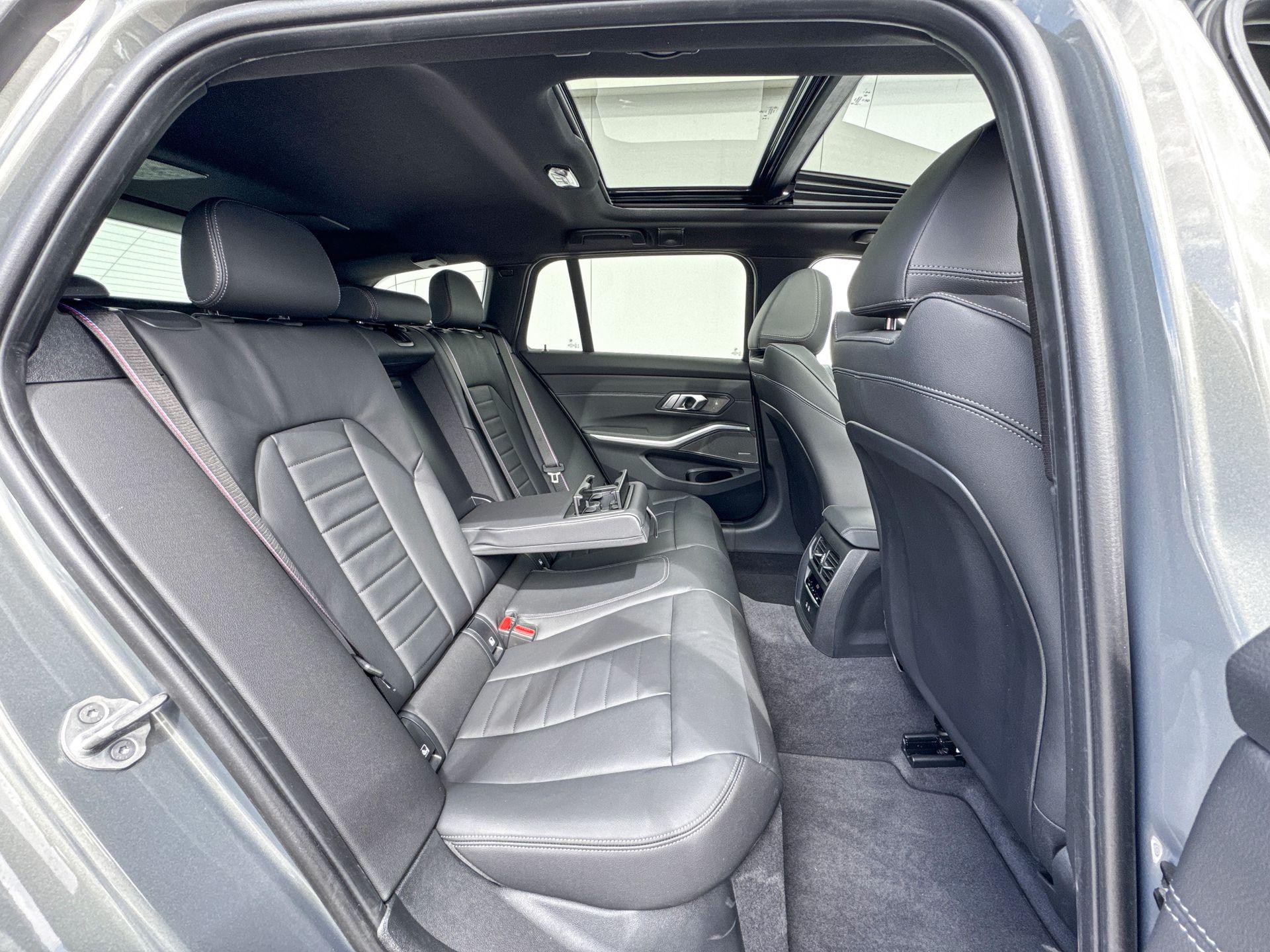 Foto van BMW 330e