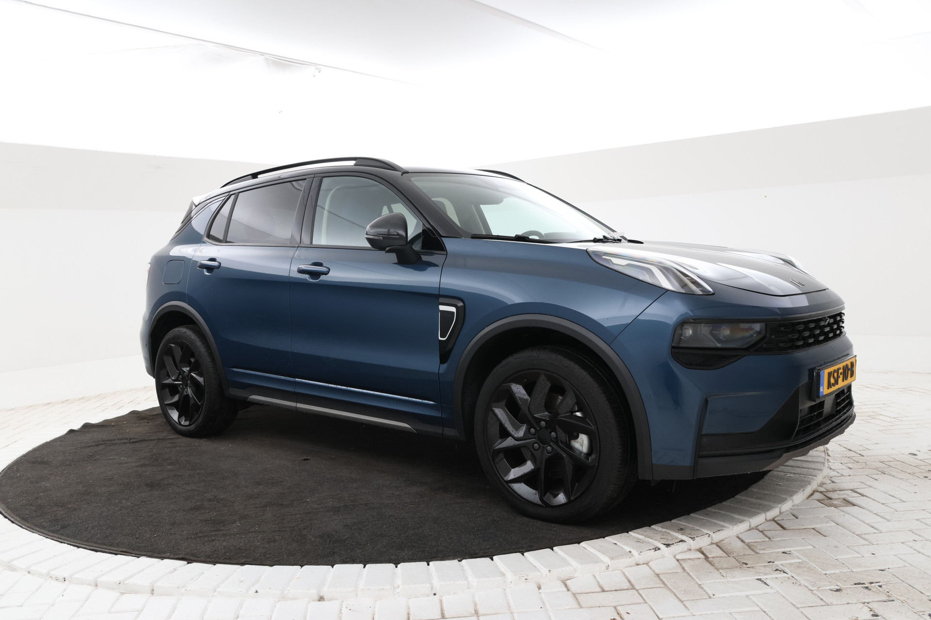 Foto van Lynk&co LYNK & Co 01