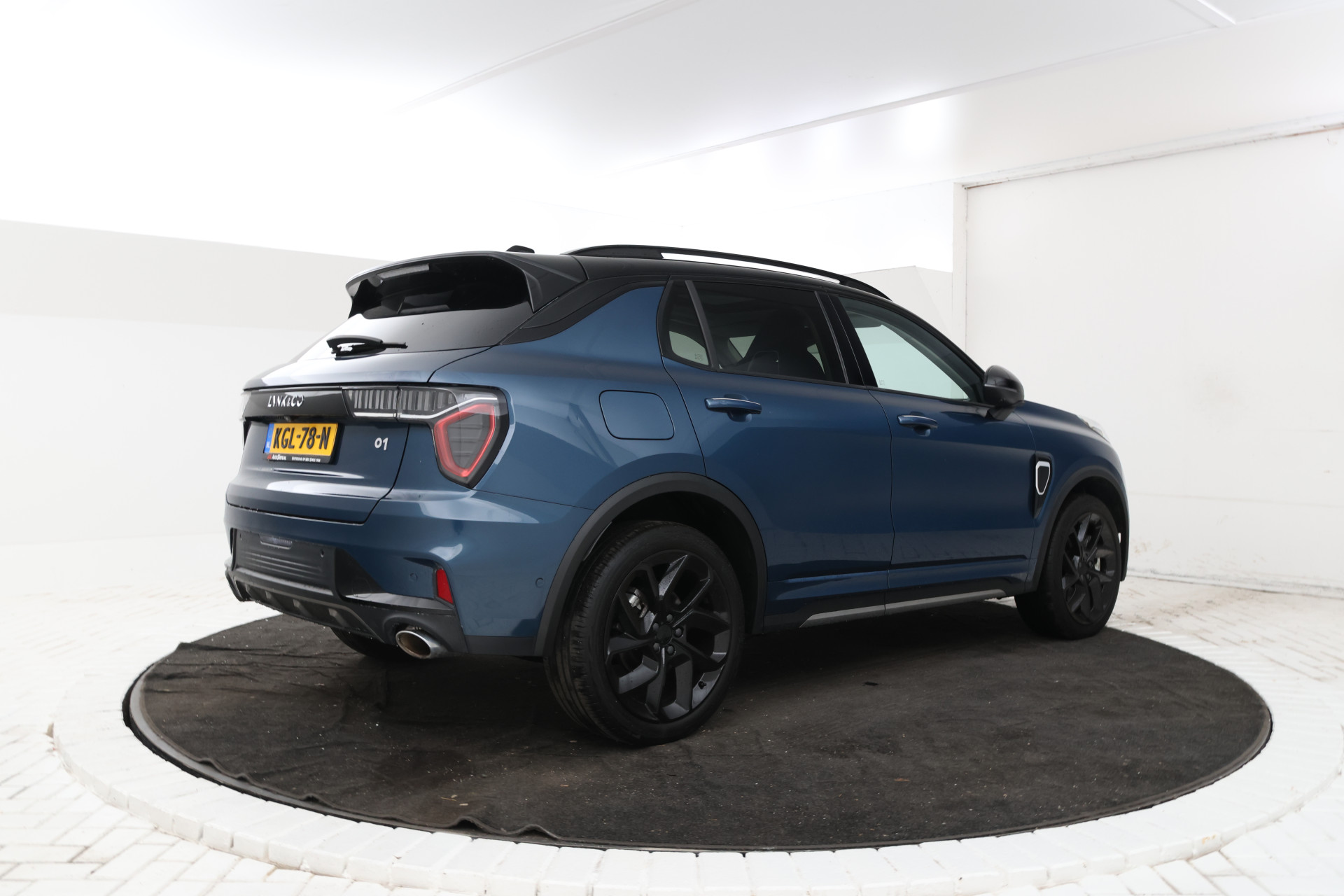 Foto van Lynk&co LYNK & Co 01
