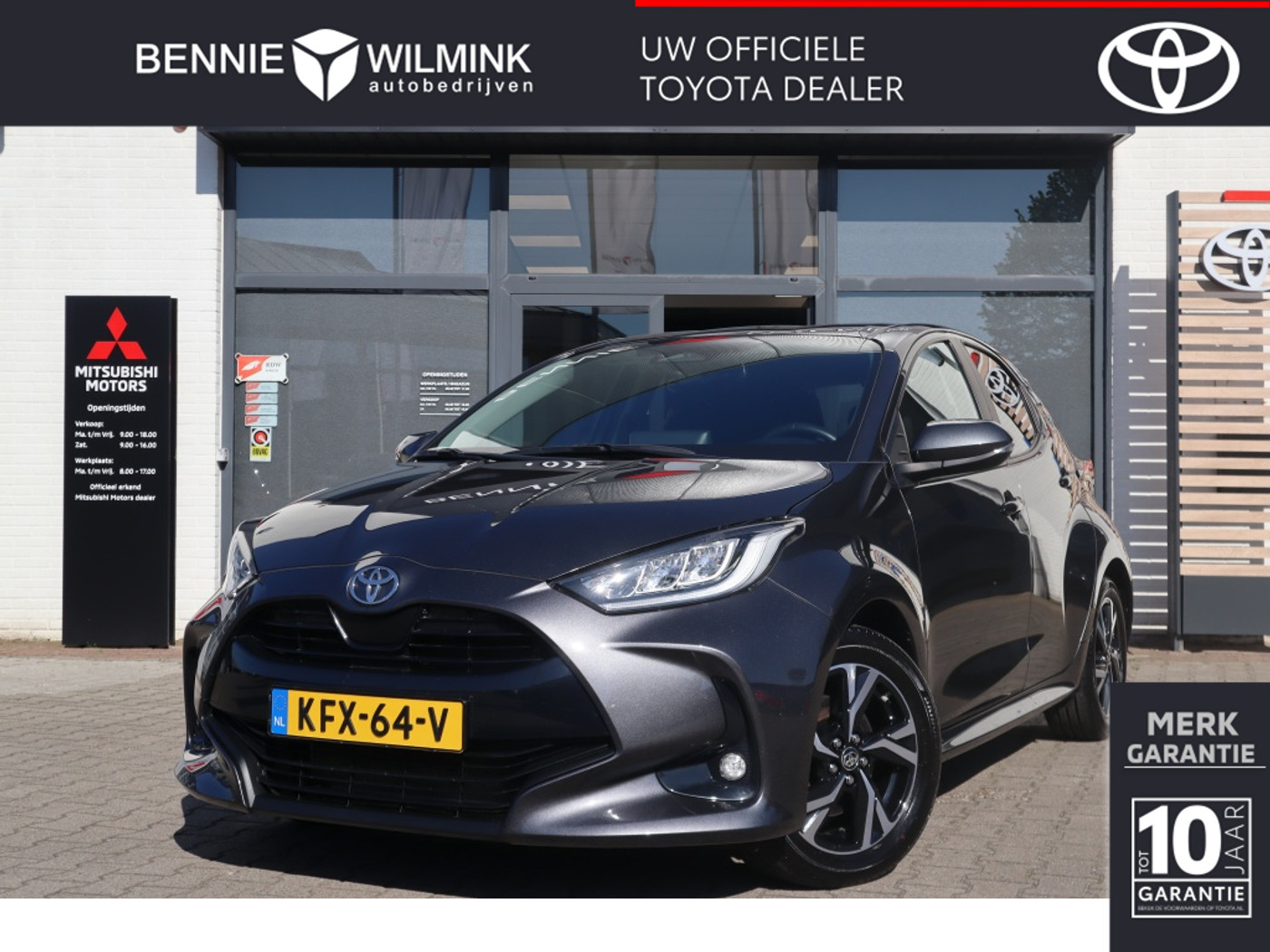 Toyota Toyota Yaris 1.5 Hybrid 115 First Edition Stuur en stoelverwarming 2024 - voorkant