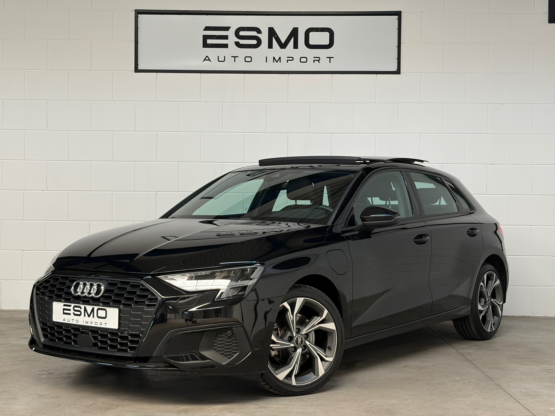 Audi A3 Sportback 1.4 e-tron PHEV Advance edition Panoramadak ACC ECC 2023 - voorkant