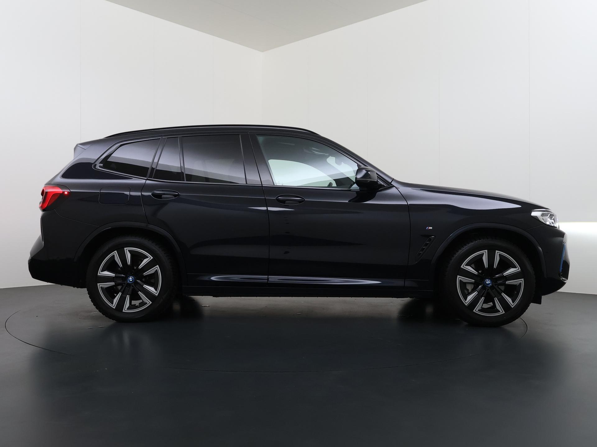 Foto van BMW Ix3