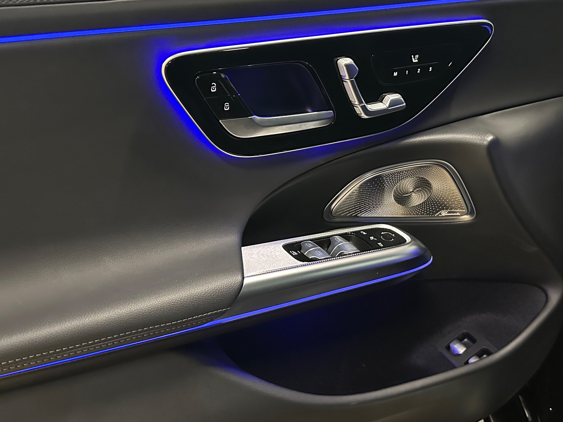 Foto van Mercedes-Benz E 300 E